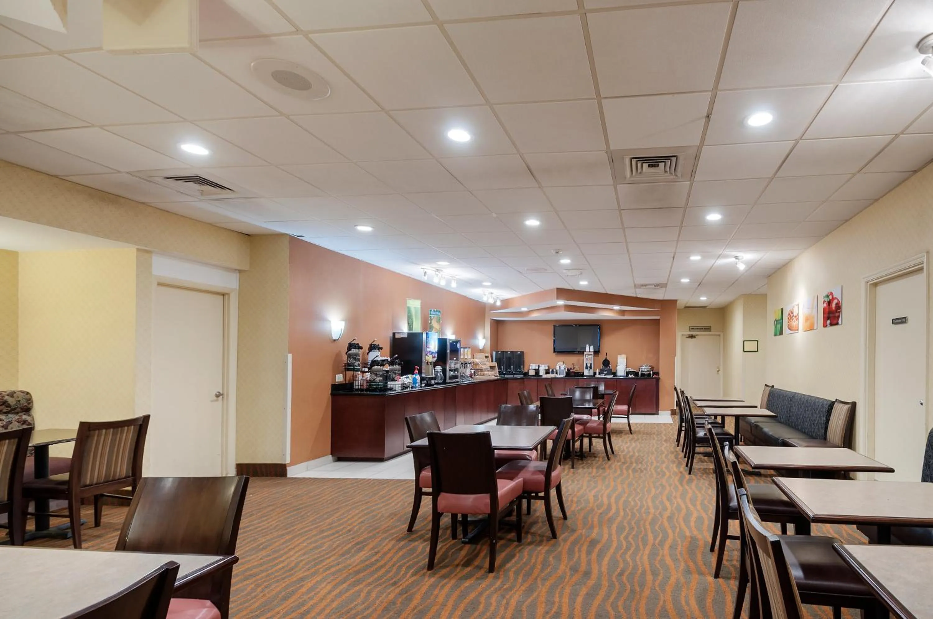 Restaurant/places to eat in Quality Inn Windsor Mill - Baltimore