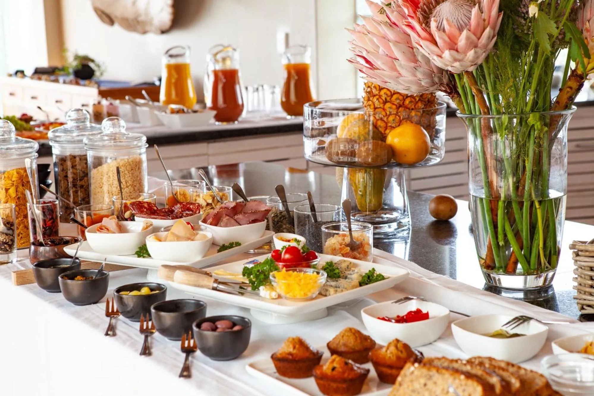 Breakfast in Periwinkle Lodge Guest House