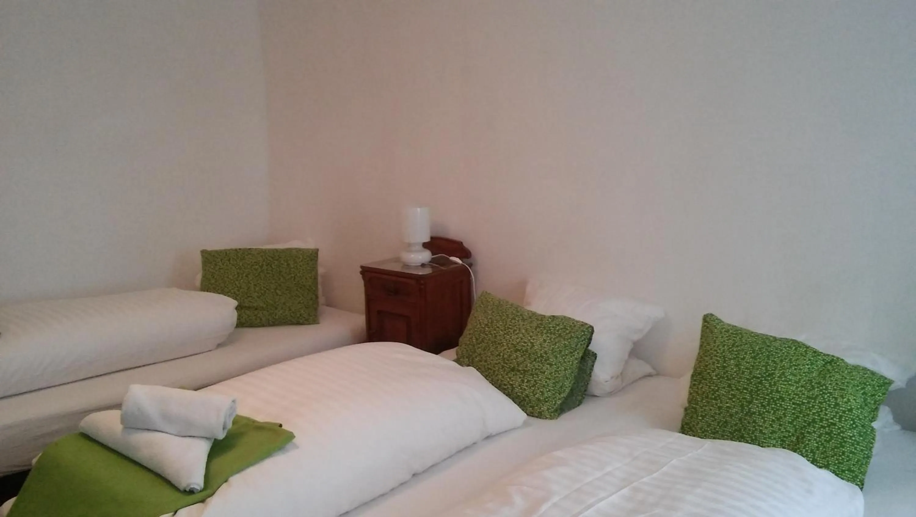 Photo of the whole room, Bed in Cityhotel Junger Fuchs