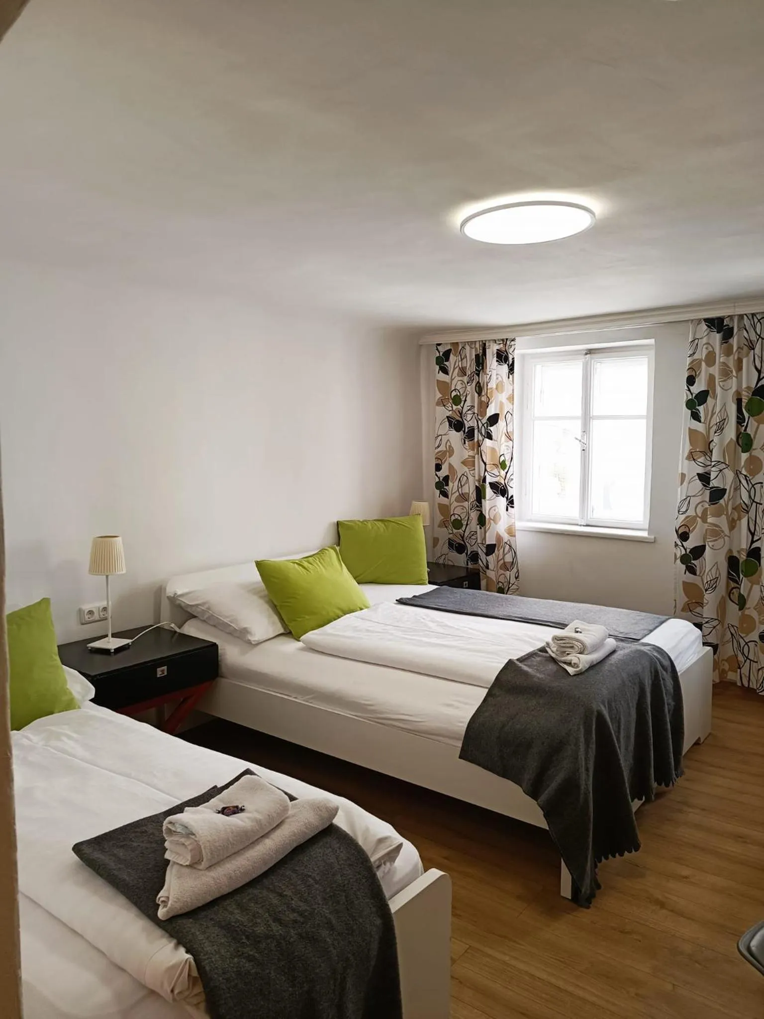 Photo of the whole room, Bed in Cityhotel Junger Fuchs