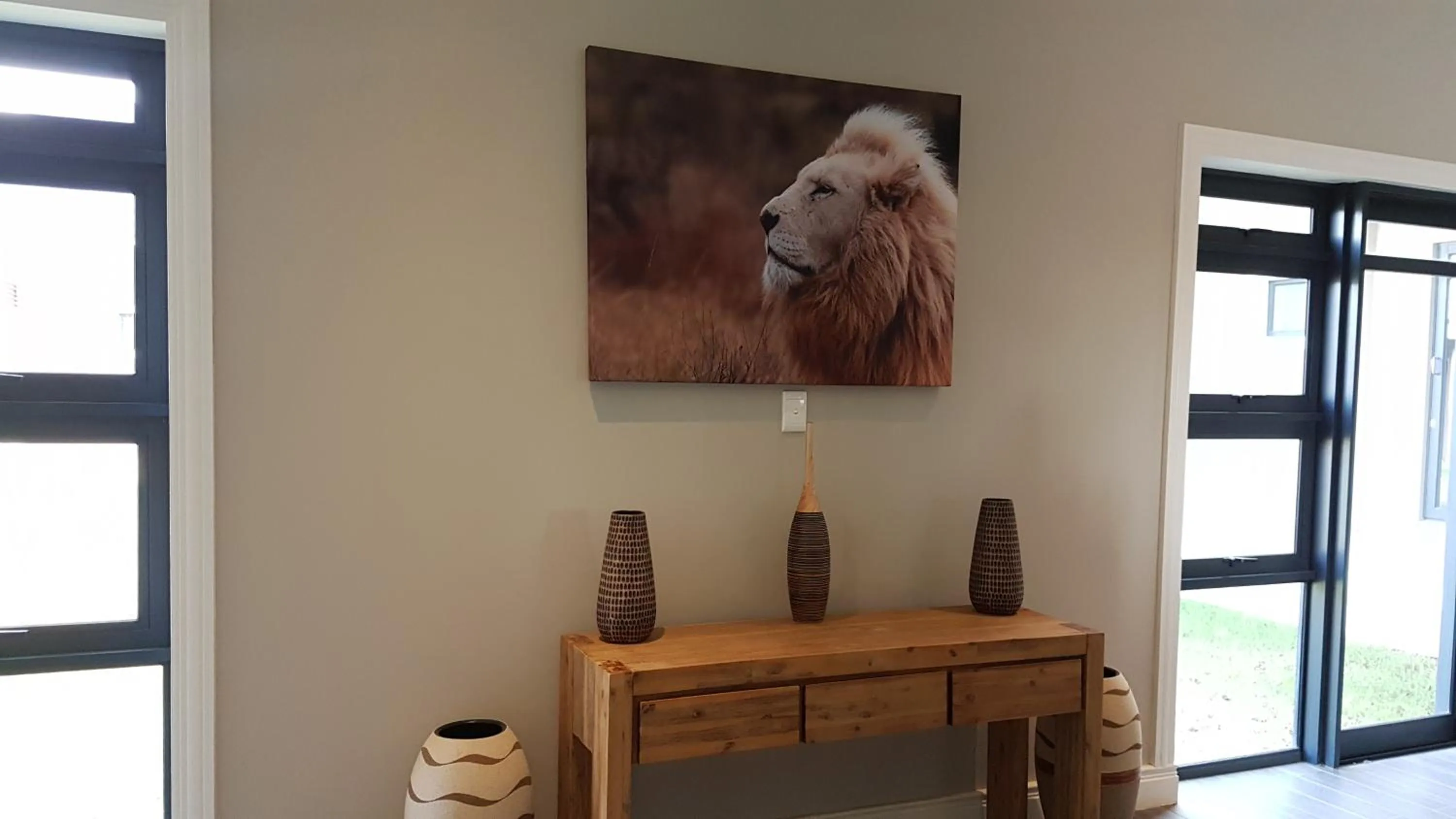 Communal lounge/ TV room in Premier Resort Mpongo Private Game Reserve