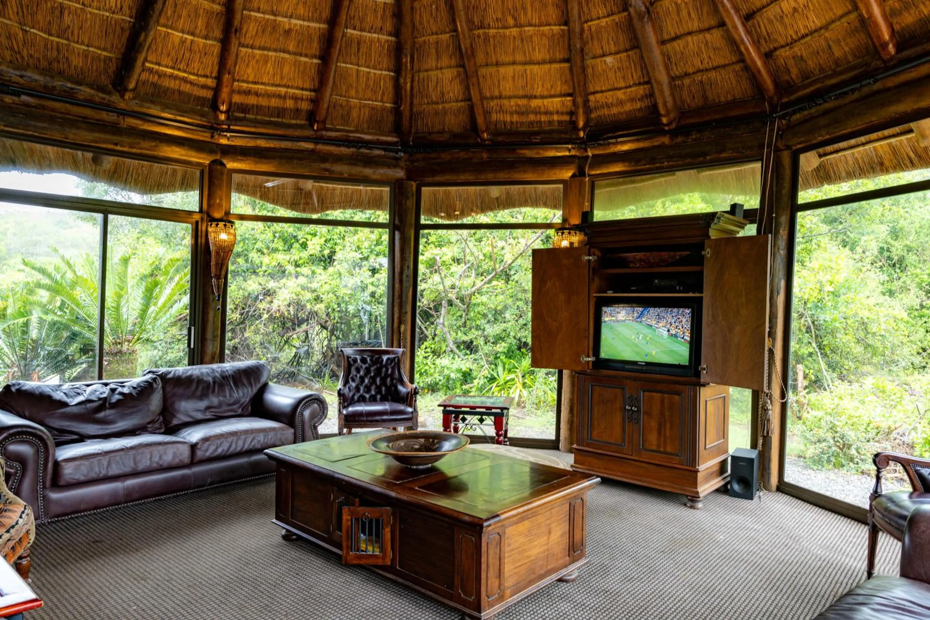 Lounge or bar in Premier Resort Mpongo Private Game Reserve