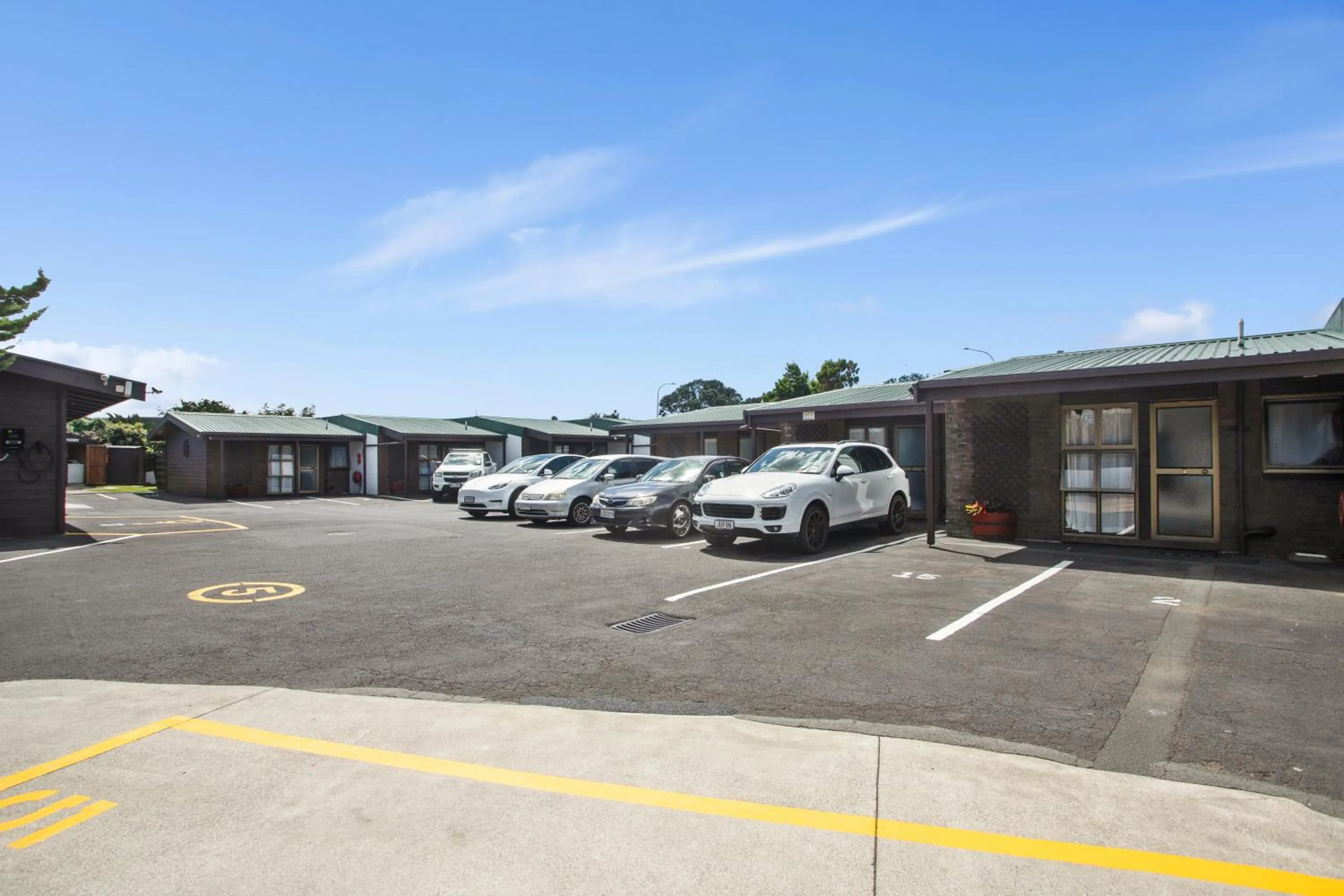 Parking in Grange Motel