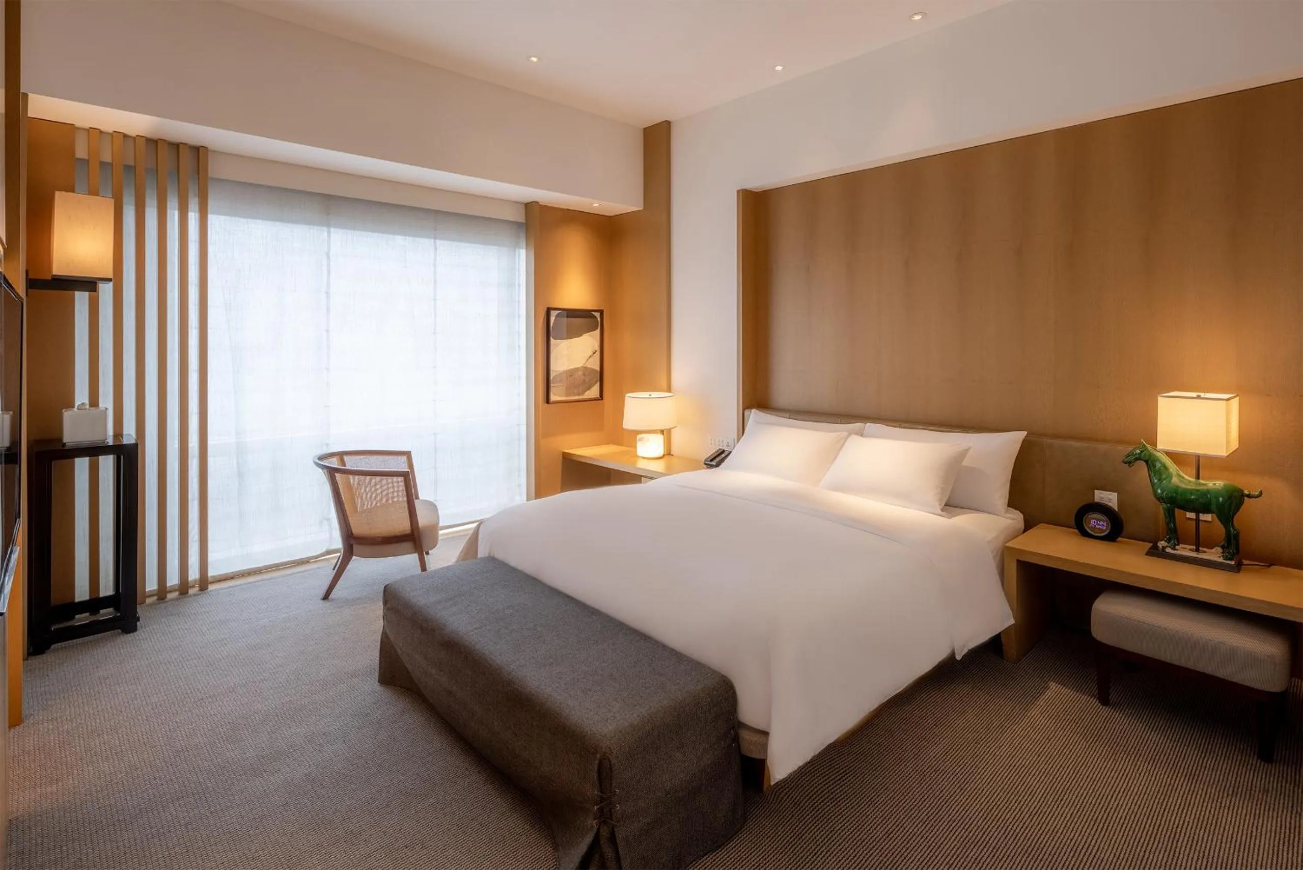 Bedroom, Bed in Grand Hyatt Chengdu