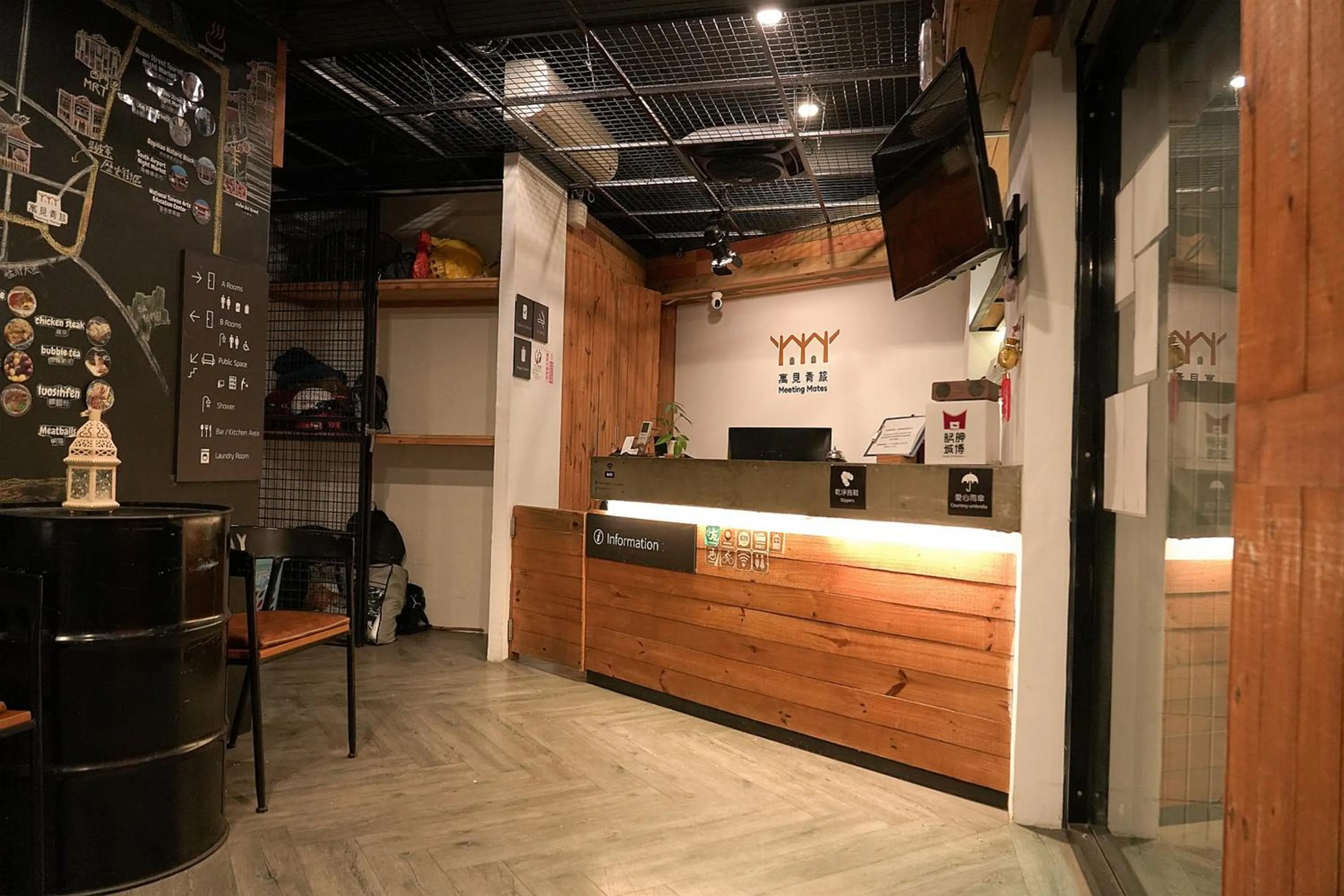 Facade/entrance in Meeting Mates Hostel