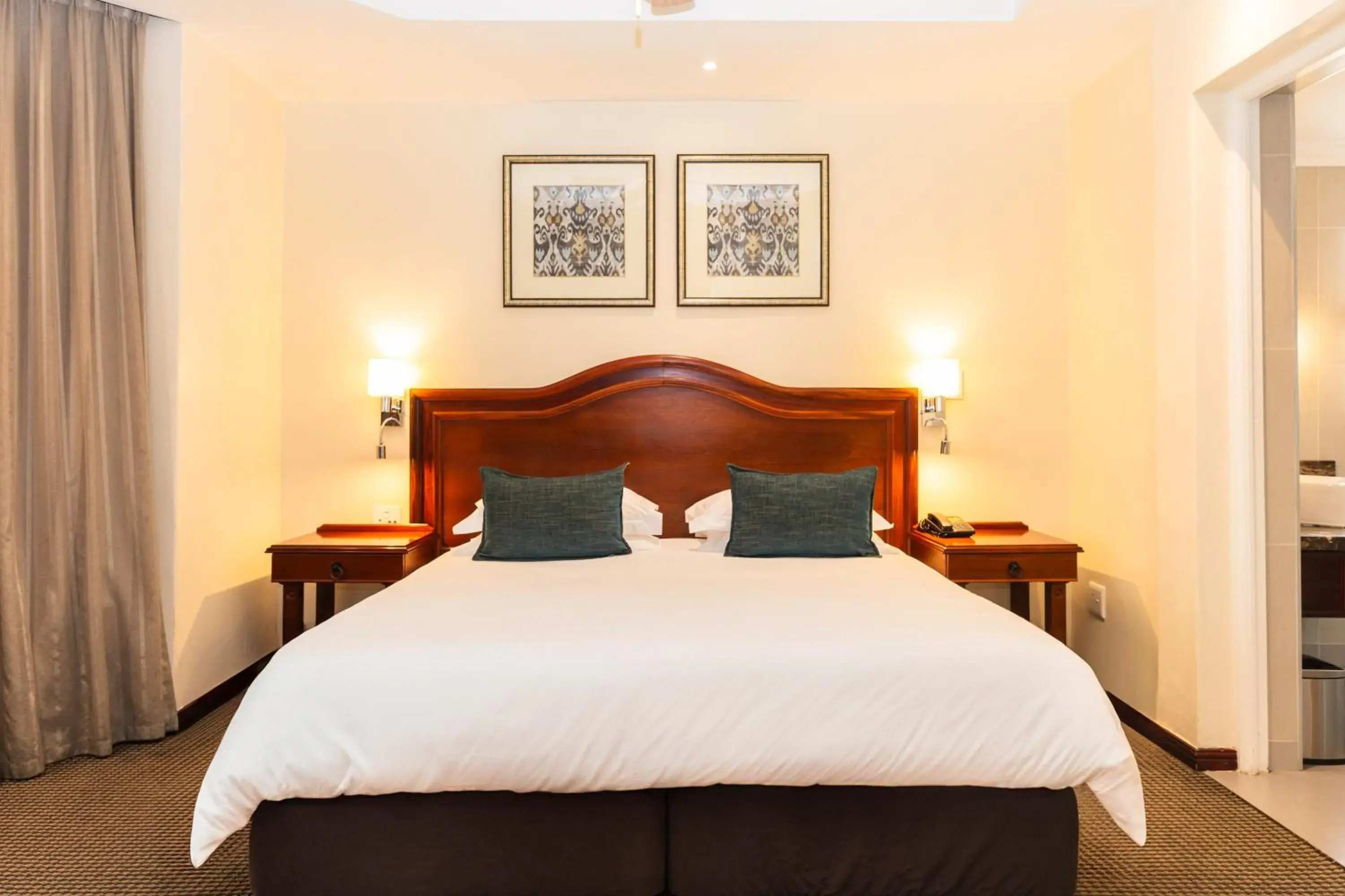 Ambassador Suite in Premier Hotel Regent Ambassador Suite in Premier Hotel Regent