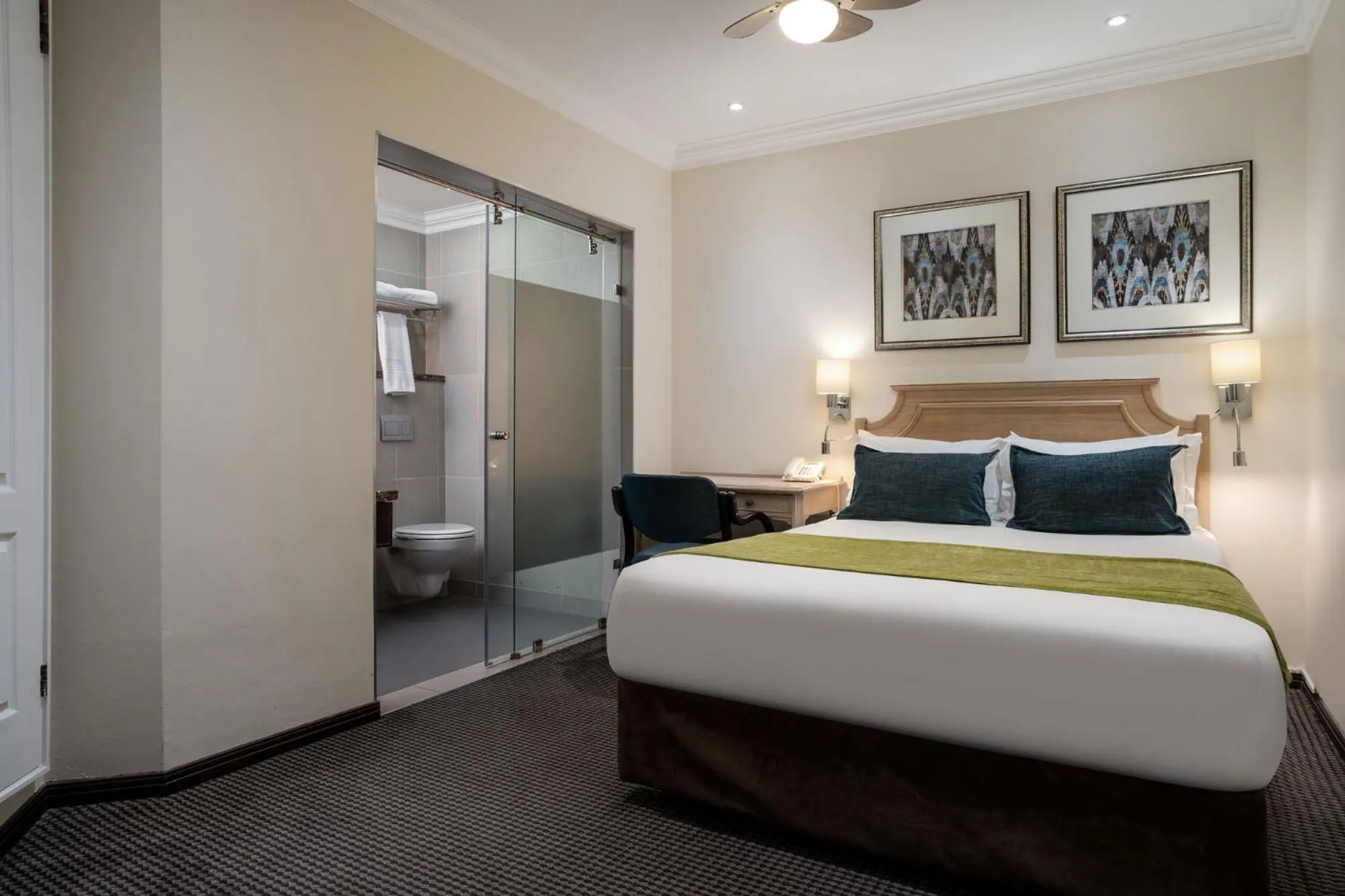 Other, Bed in Premier Hotel Regent