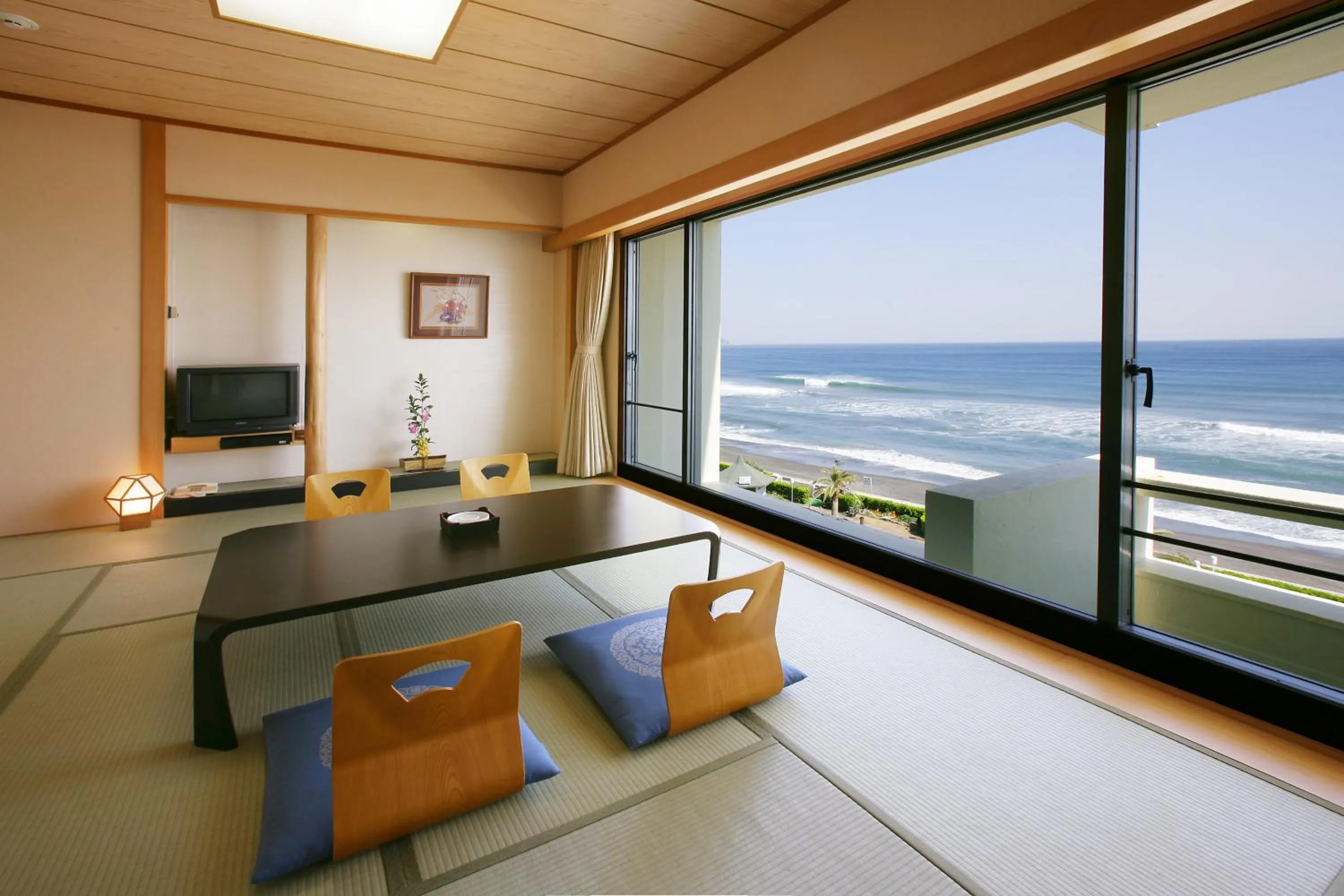 Living room in Kamogawa Grand Hotel