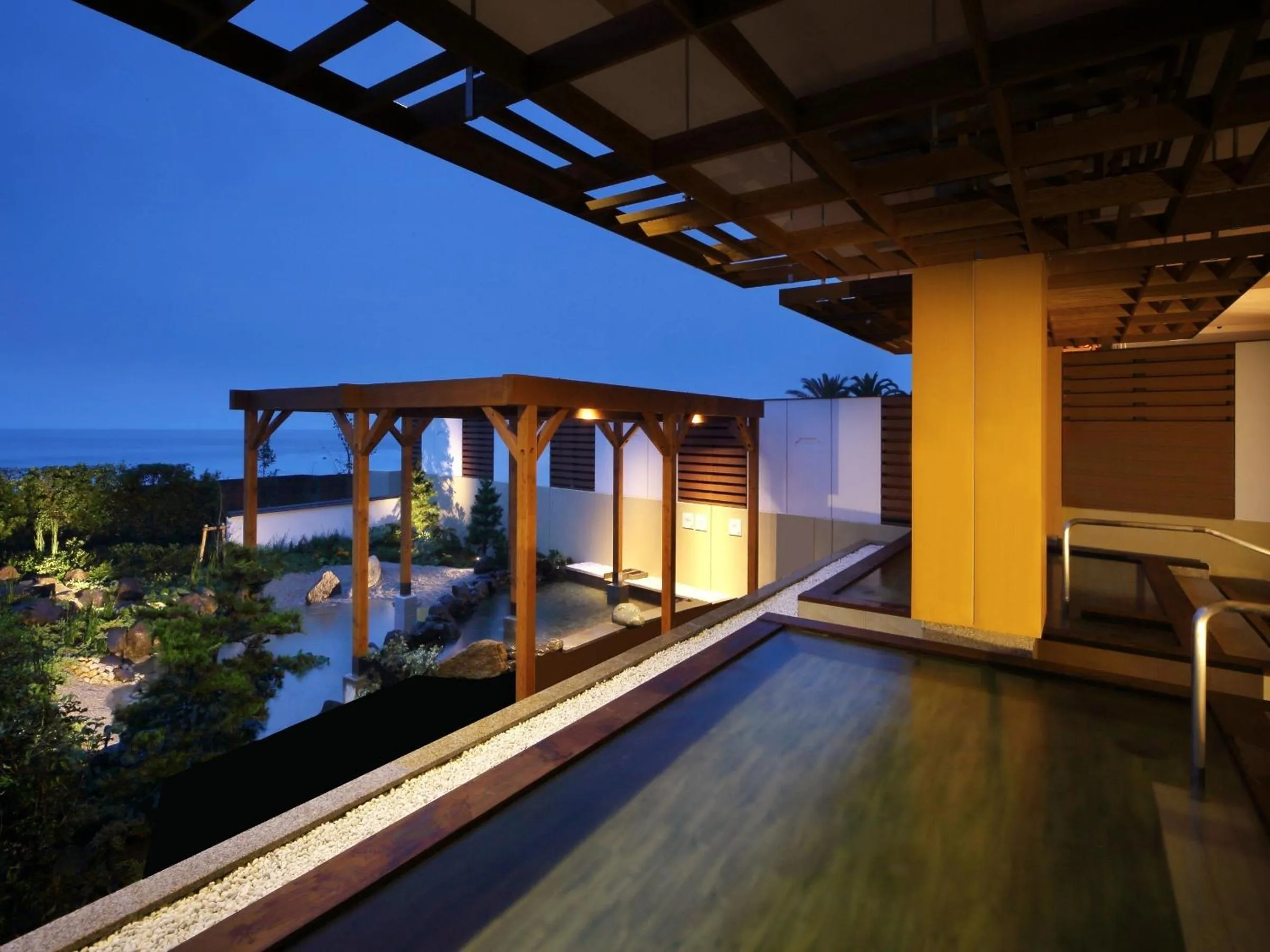 Hot Spring Bath in Kamogawa Grand Hotel