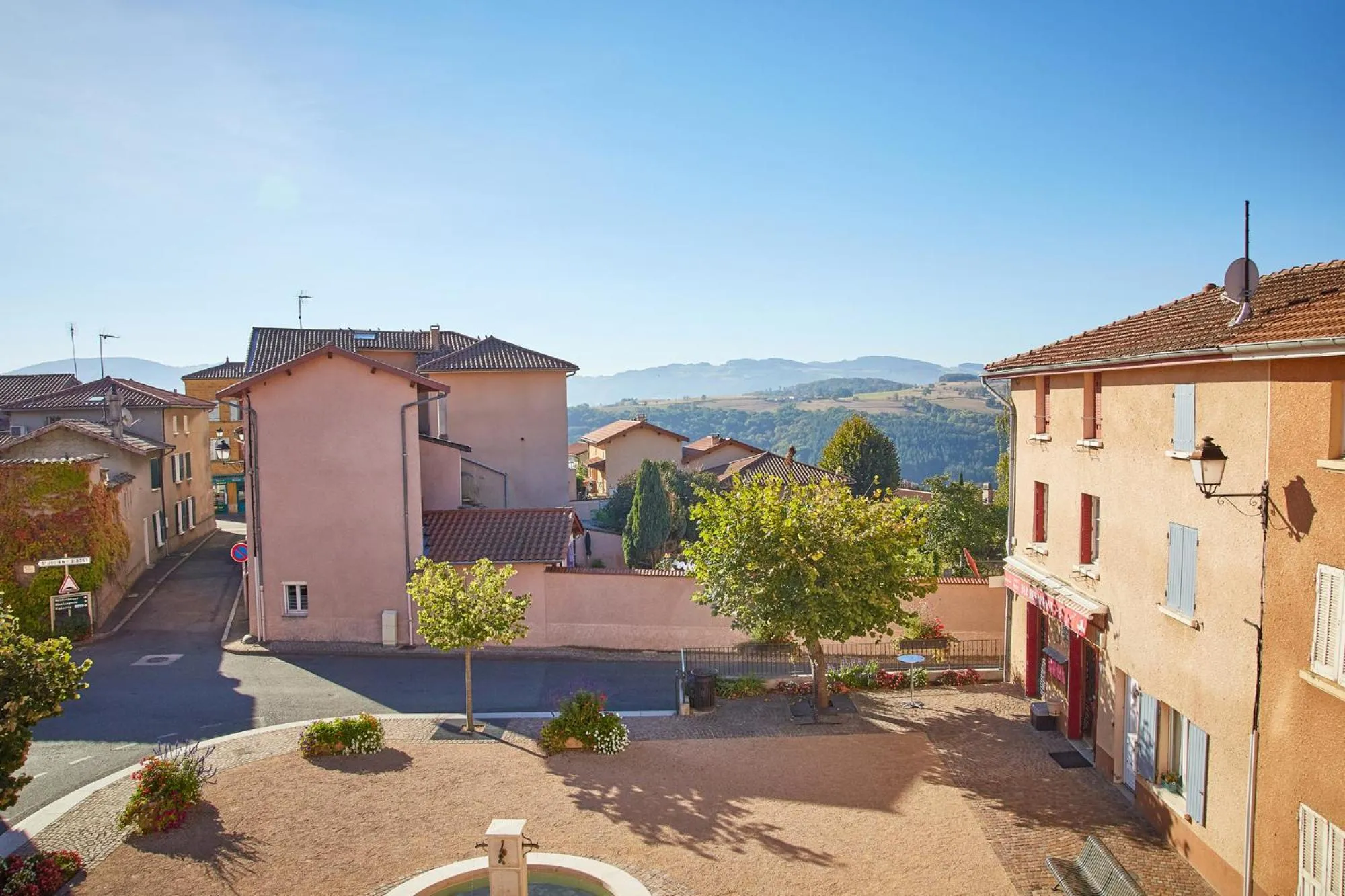 View (from property/room) in Le Place Neuve