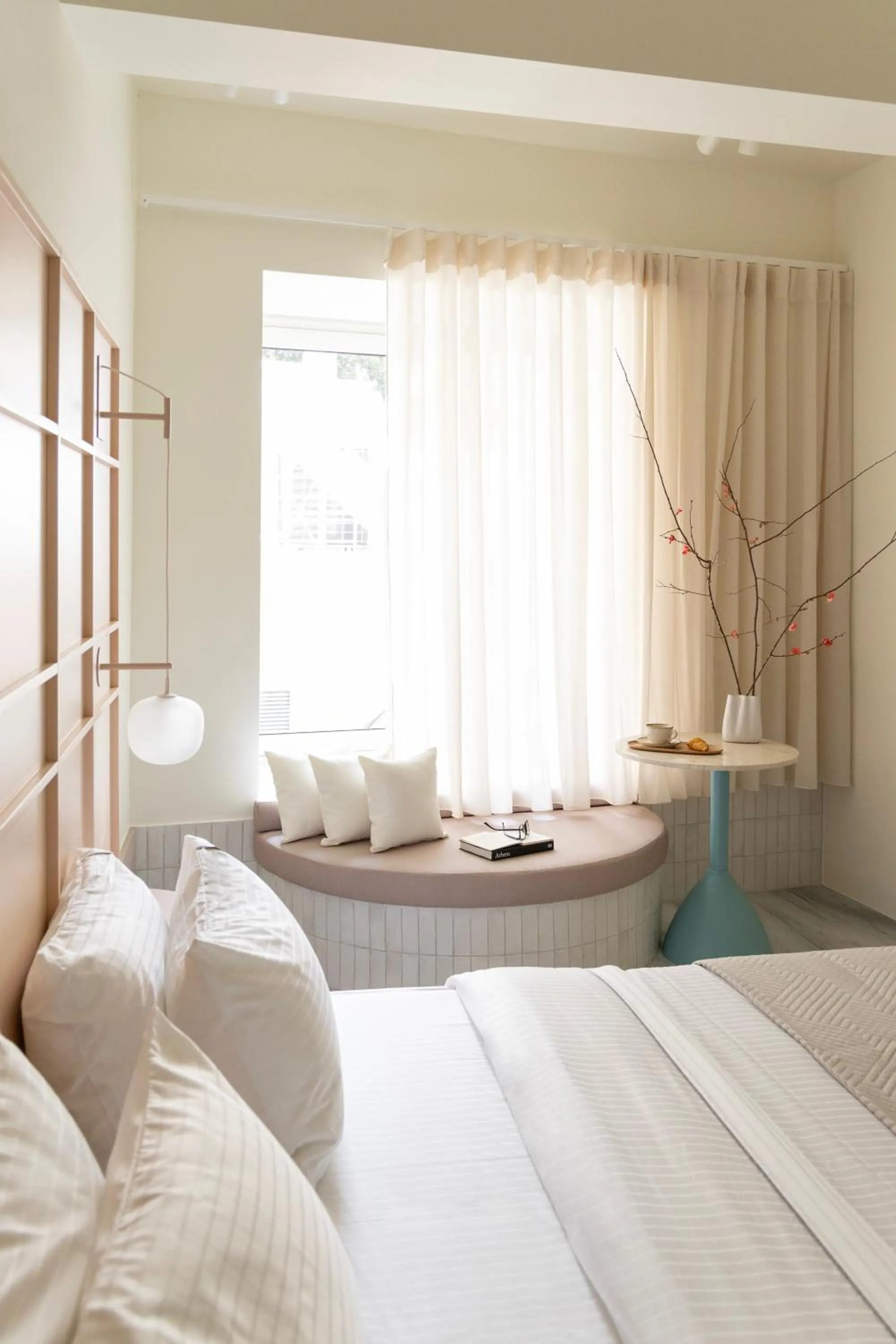 Bed in Milioni by Oniro