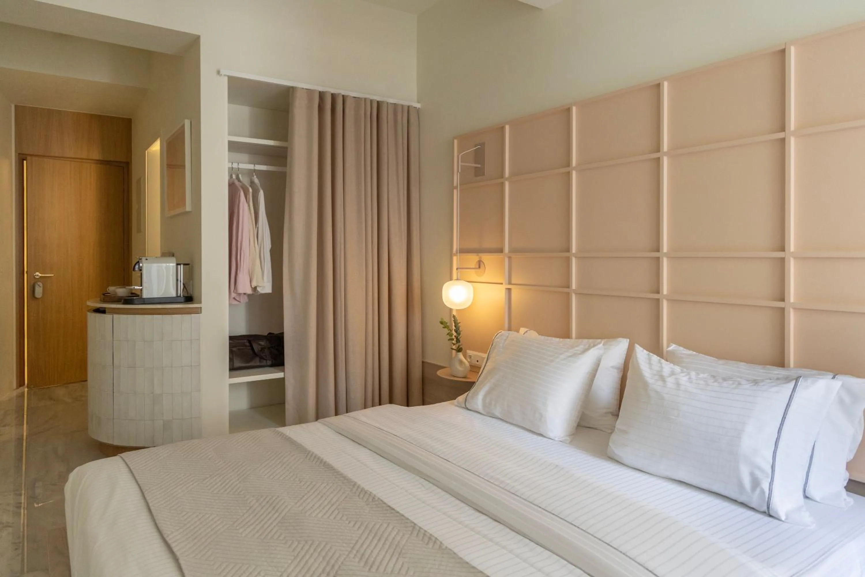 Bed in Milioni by Oniro