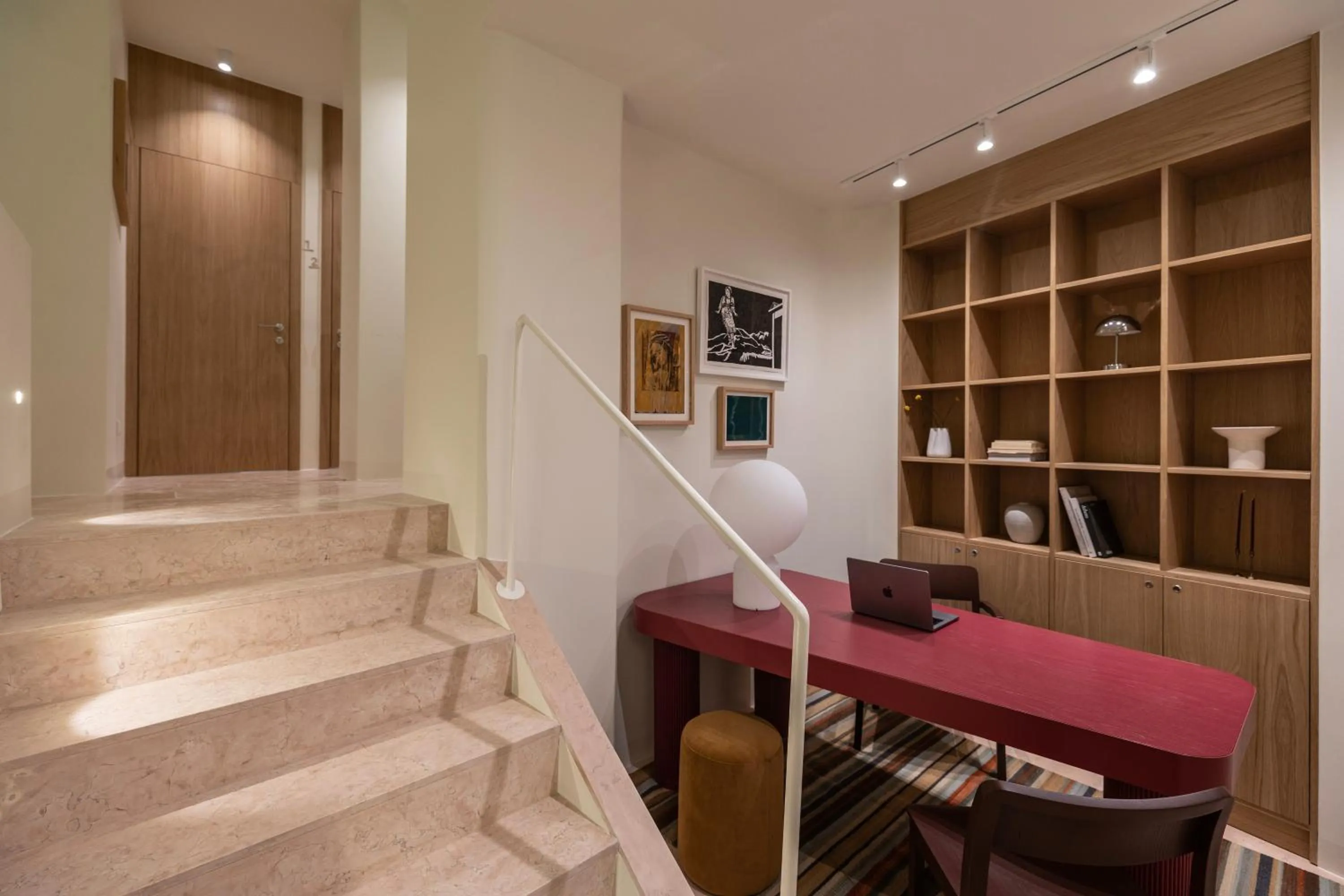 Seating area in Milioni by Oniro