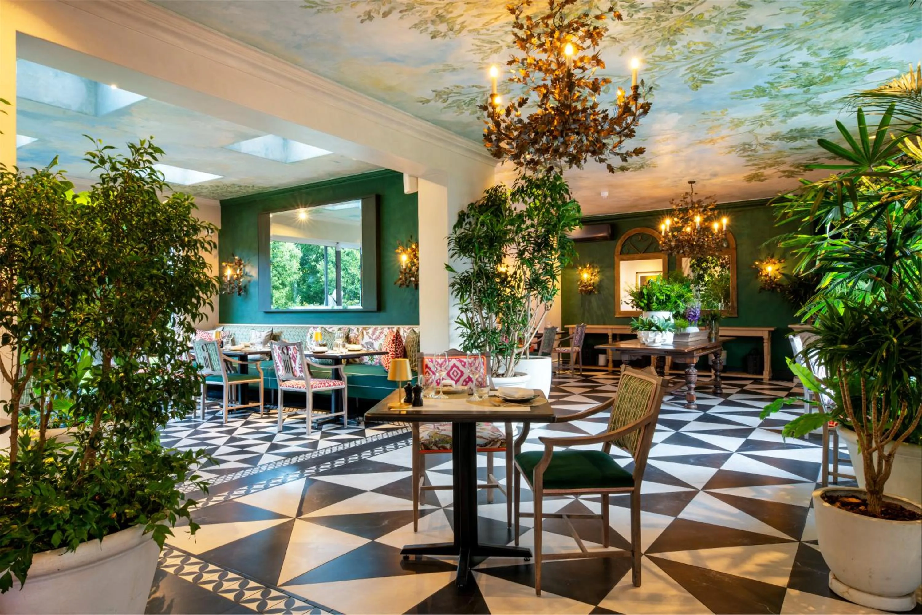 Restaurant/places to eat in The Cellars-Hohenort