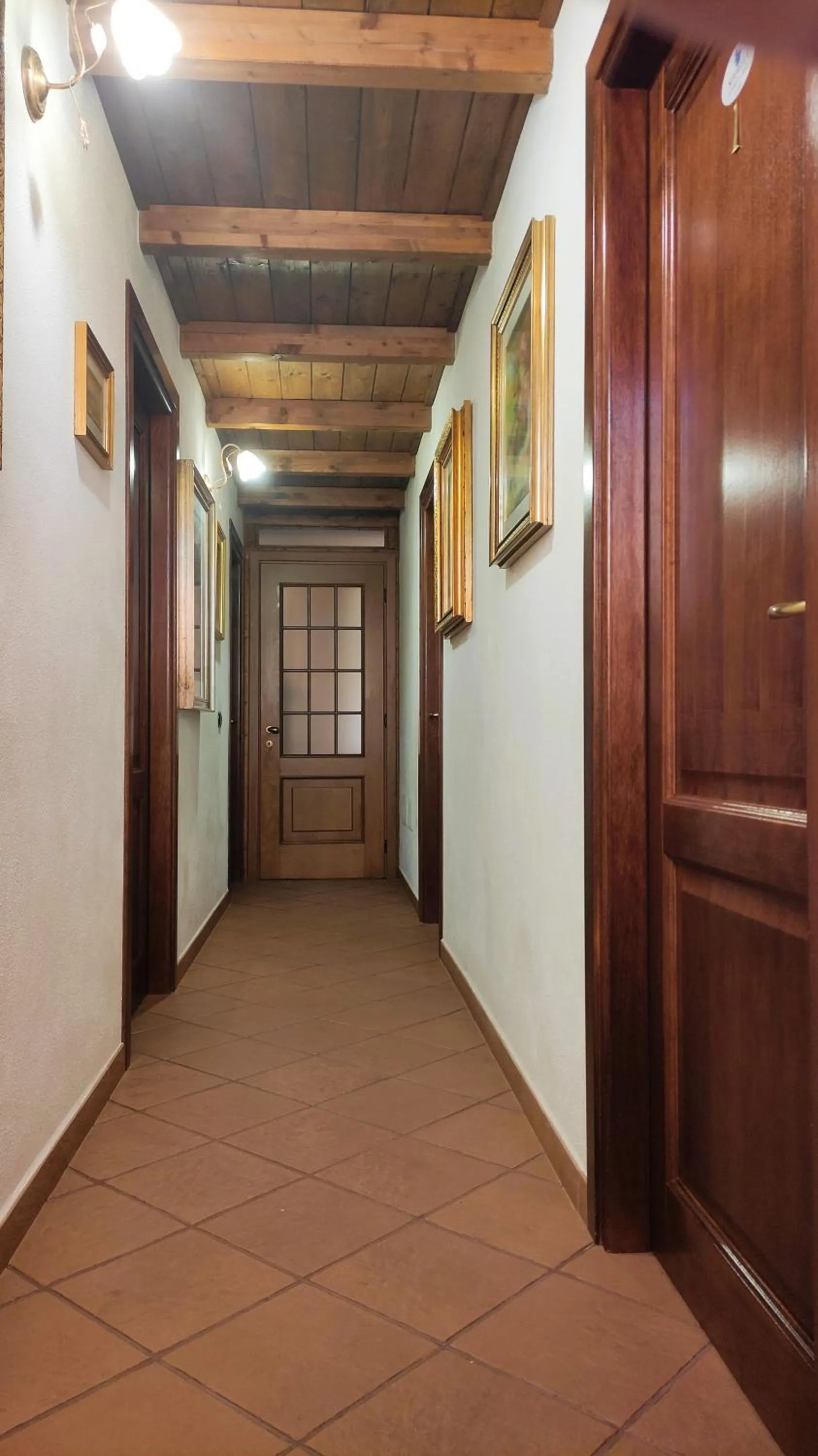 Decorative detail in Grotta Delle Fate