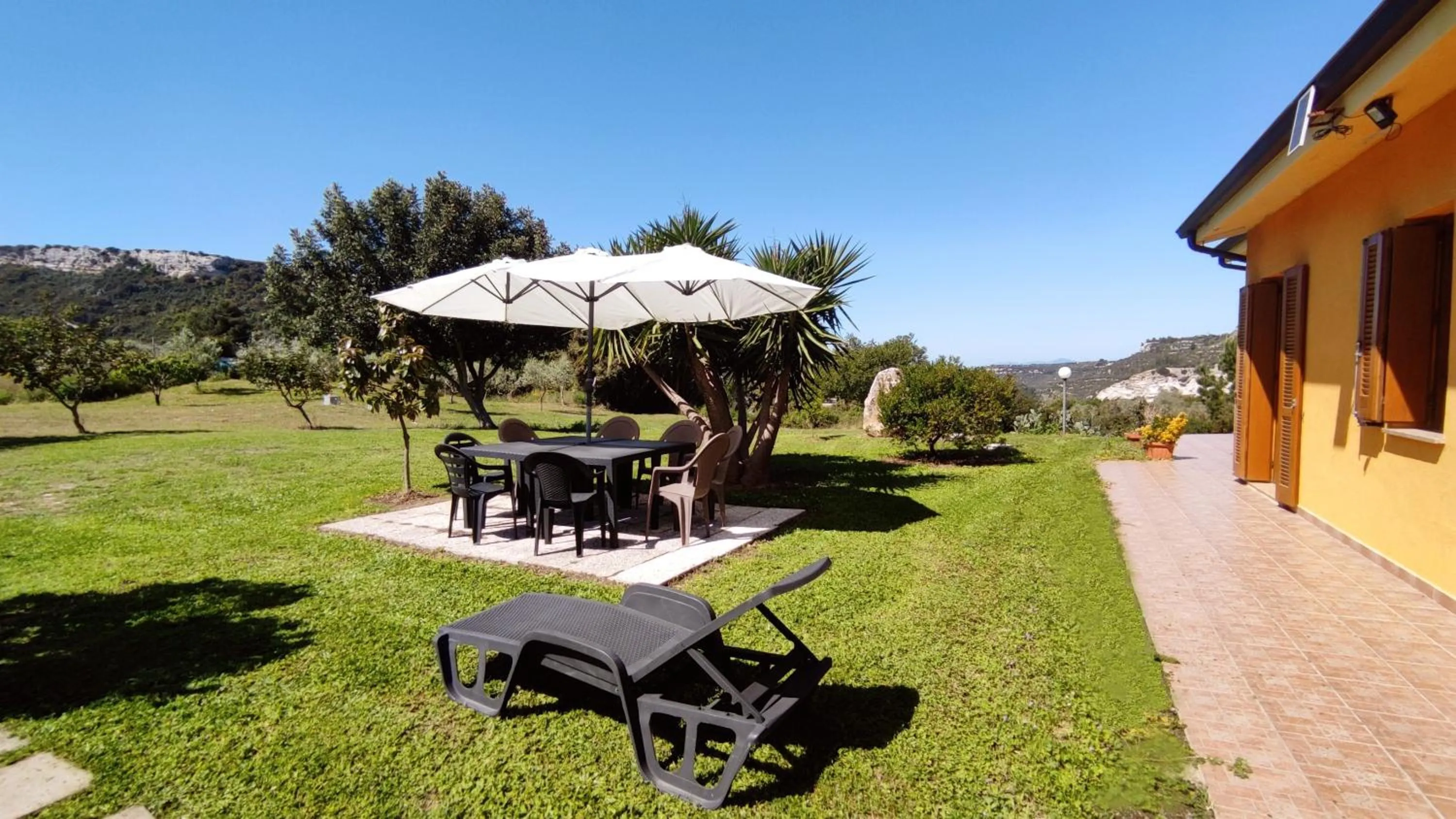 Property building in Grotta Delle Fate