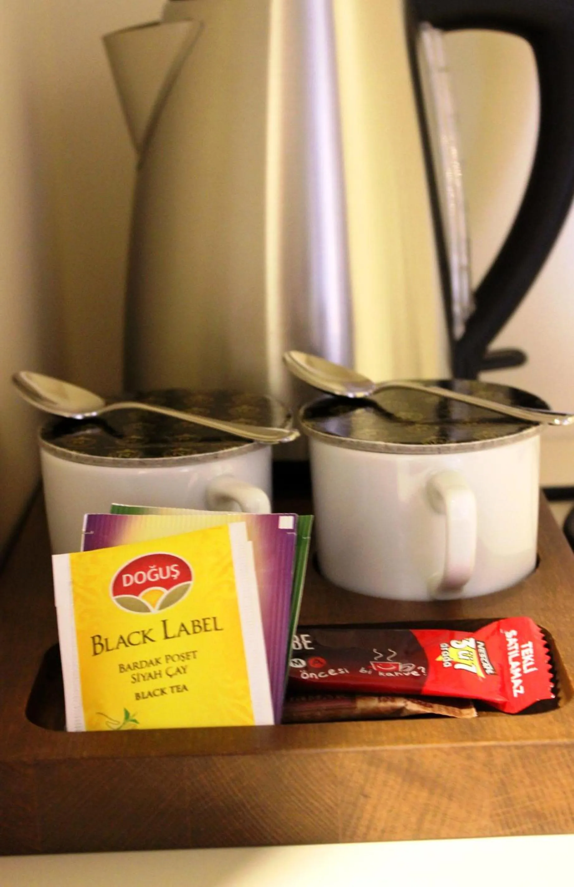 Coffee/tea facilities in The Central Hotel