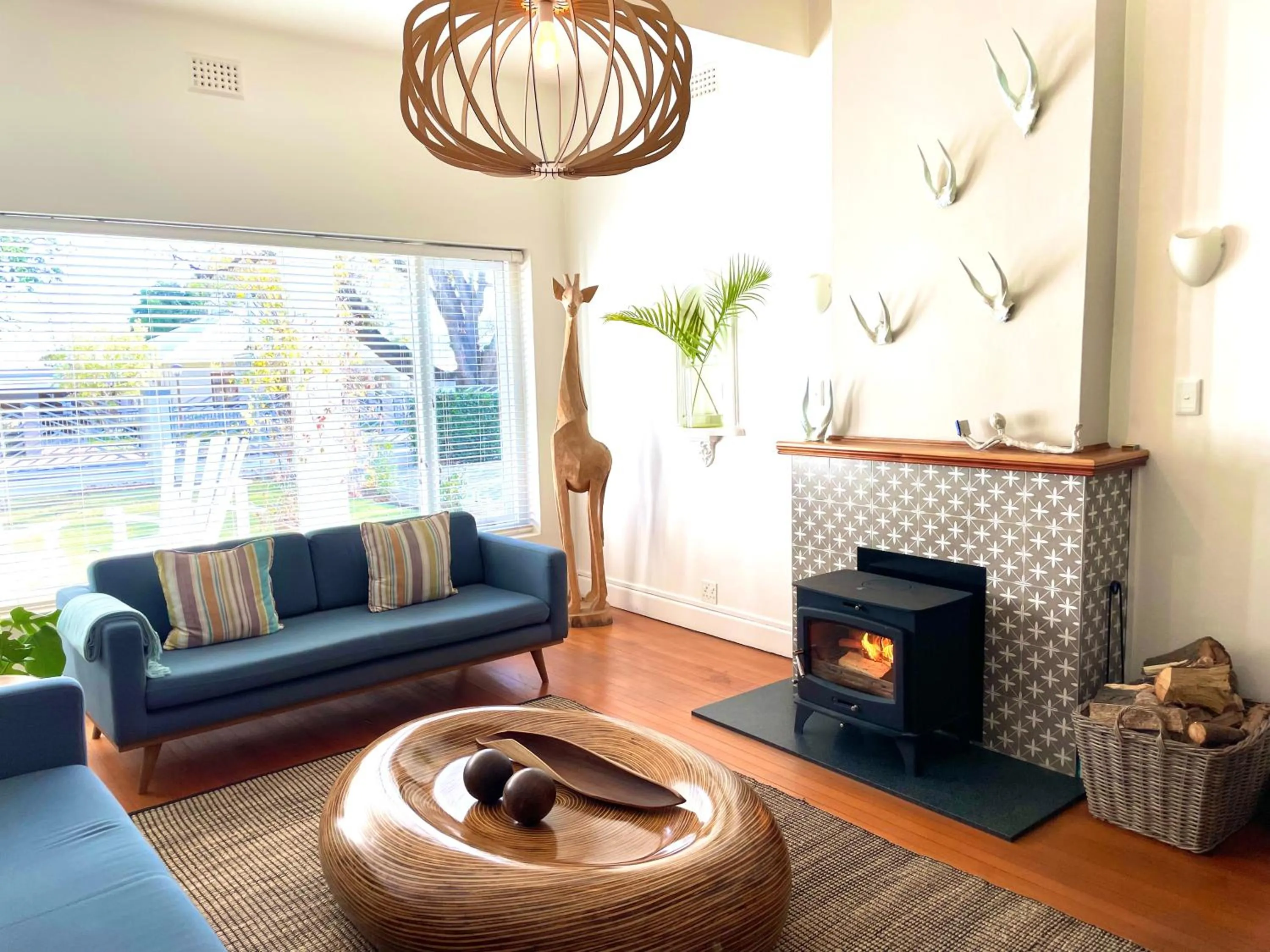 Living room in Ballinderry, The Robertson Guest House