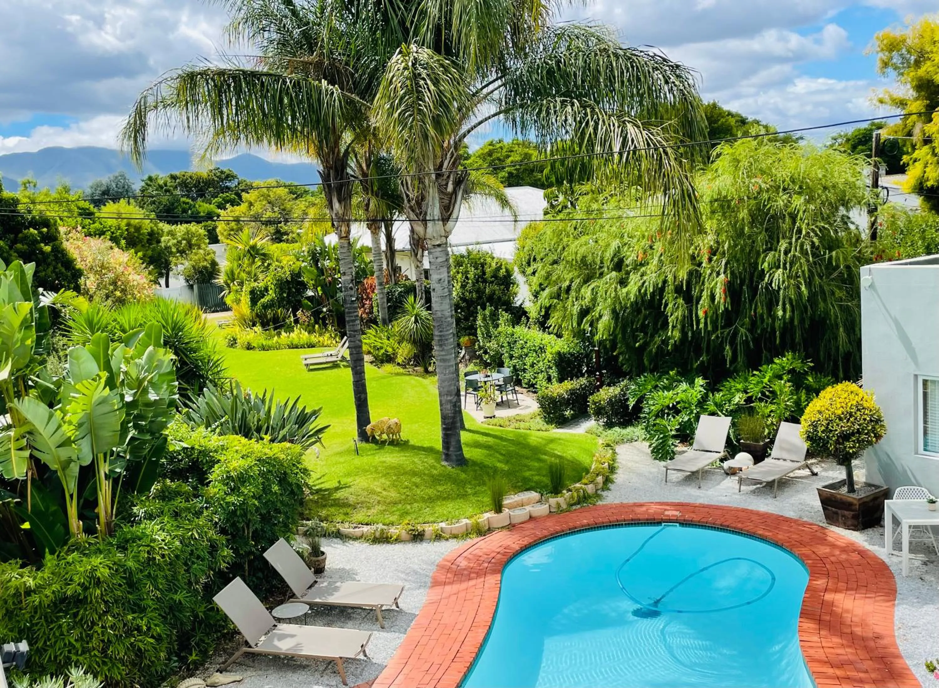 Garden view in Ballinderry, The Robertson Guest House