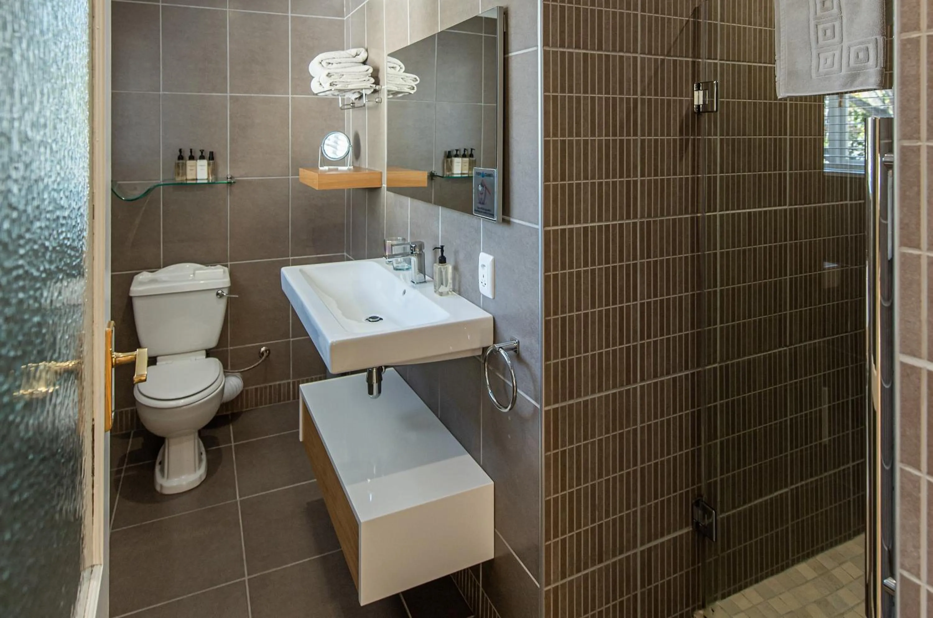 Bathroom in Ballinderry, The Robertson Guest House