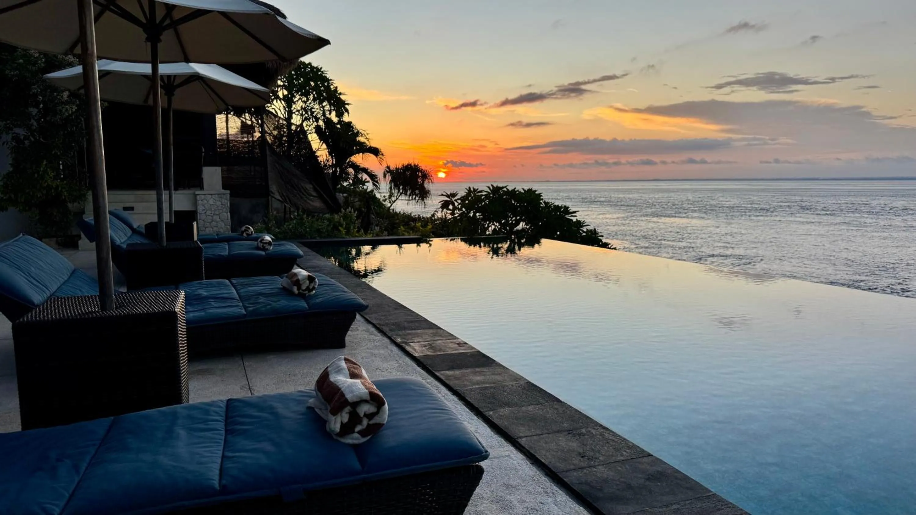 Swimming pool in The Point Resort Lembongan