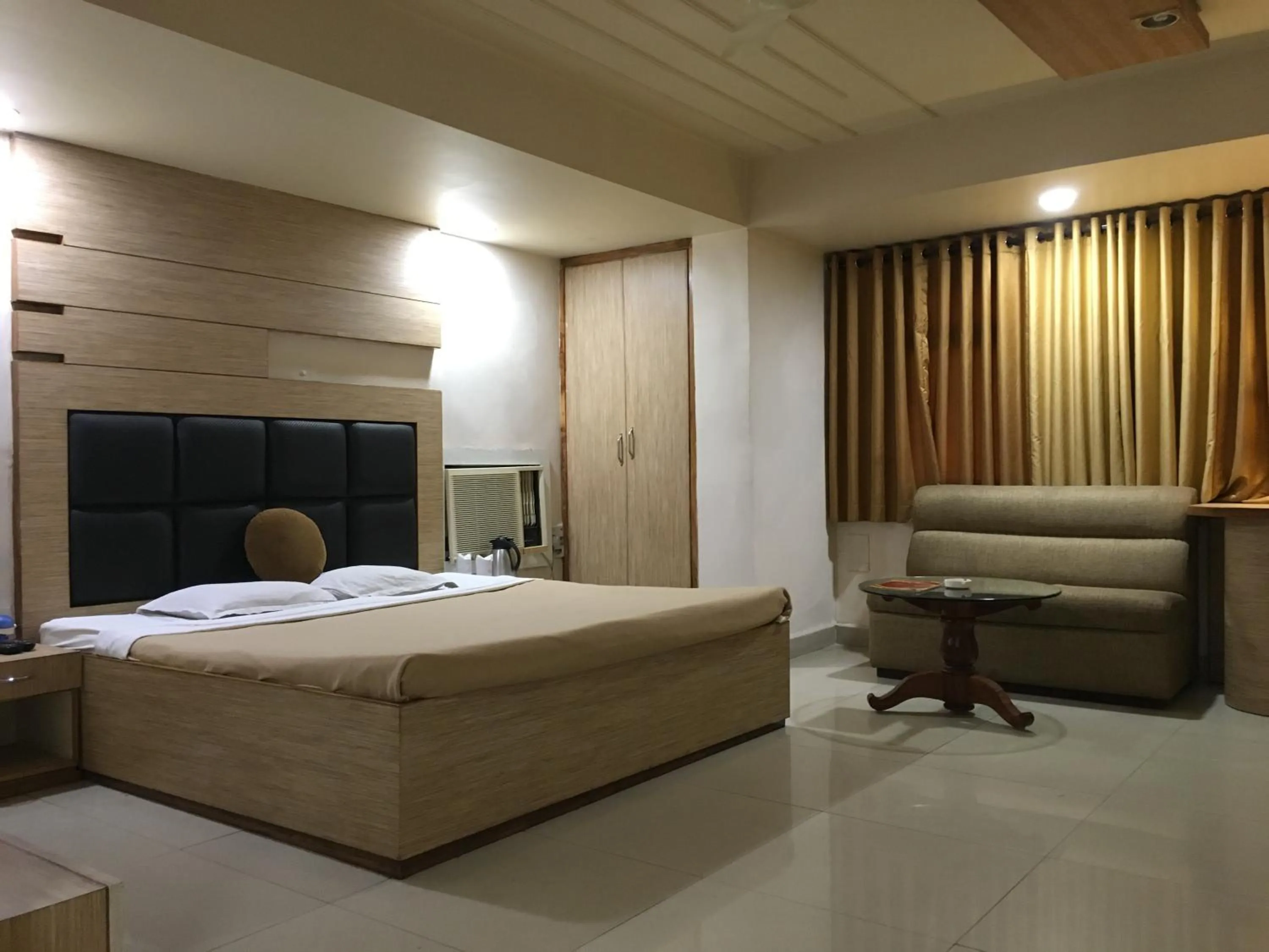 Bed in Hotel Grand Arjun