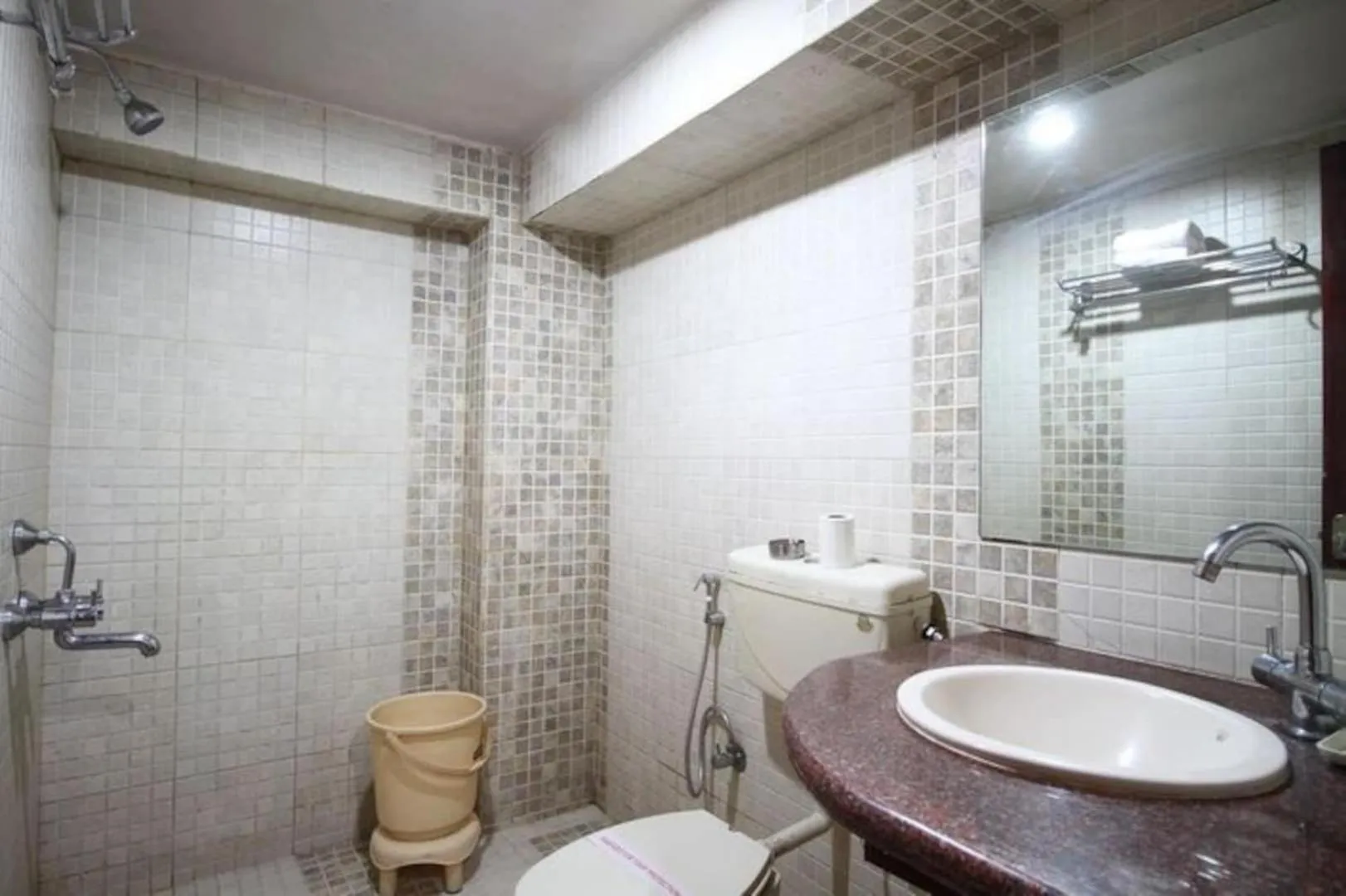 Bathroom in Hotel Grand Arjun