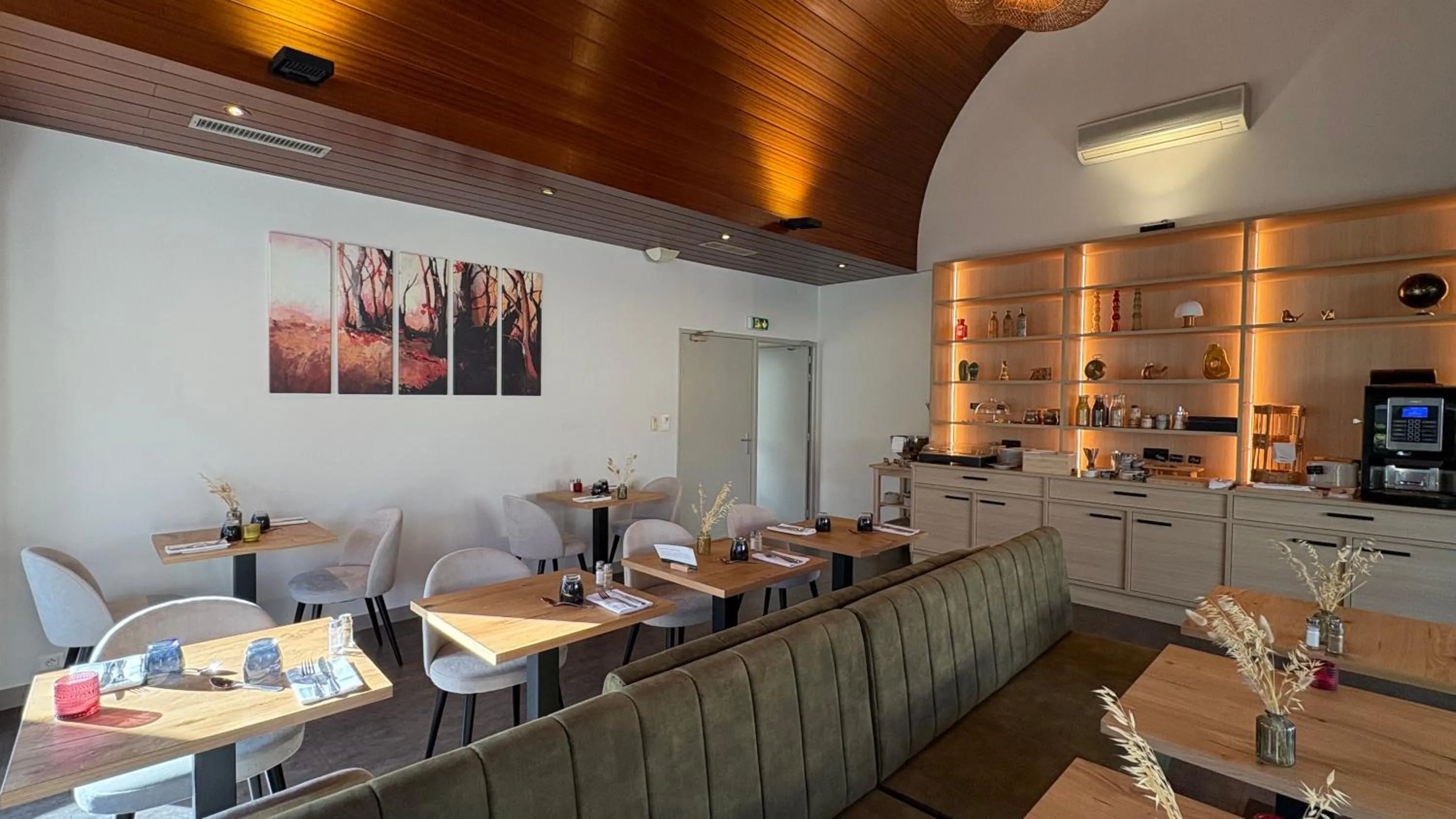 Restaurant/places to eat in The Originals City, Logis d'Elbée, Cholet Nord