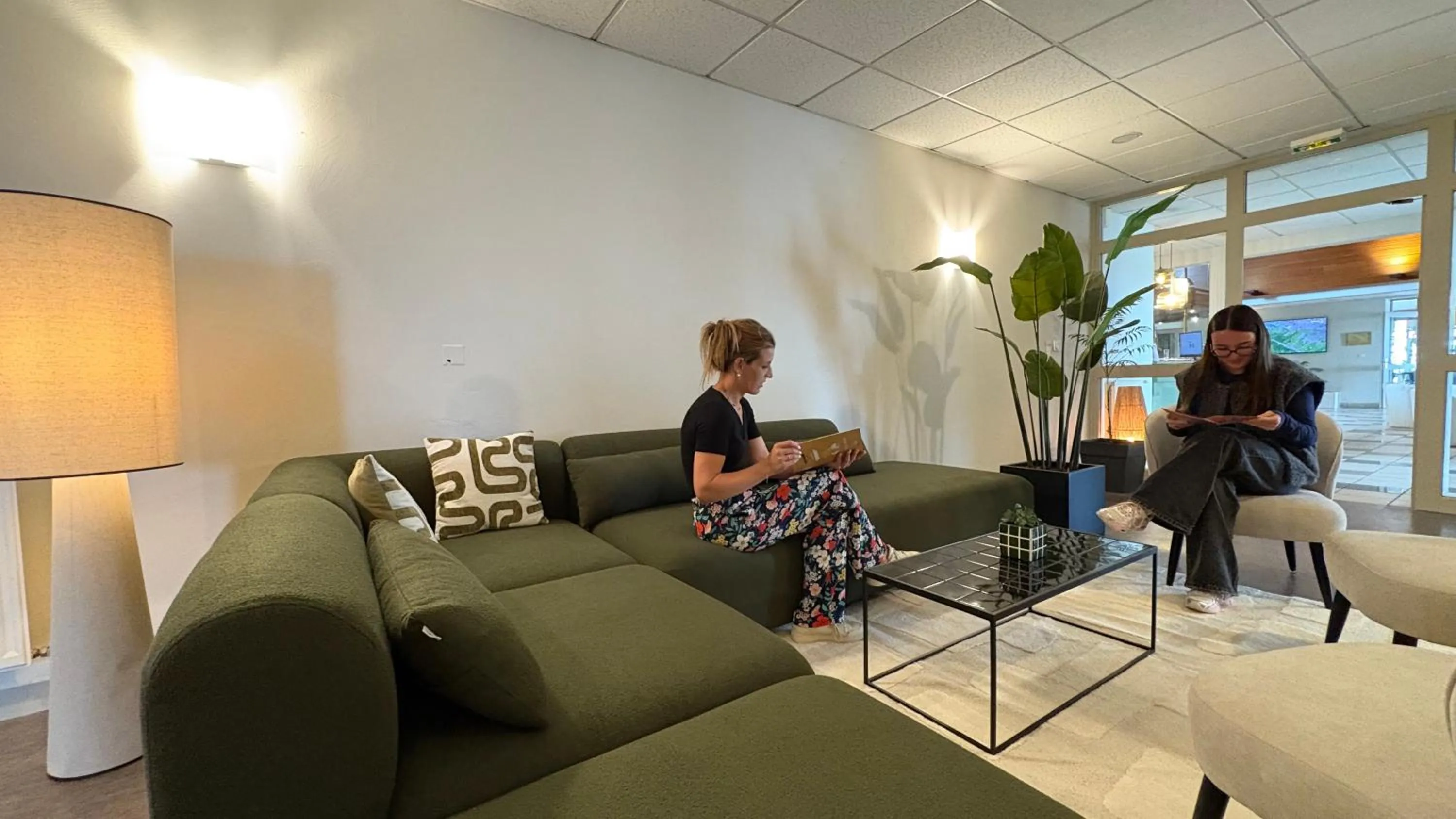 Living room in The Originals City, Logis d'Elbée, Cholet Nord