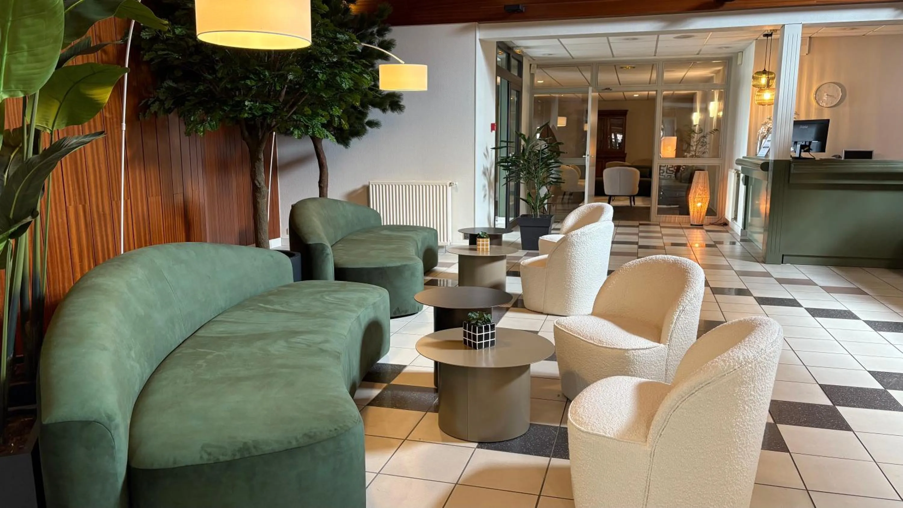 Living room in The Originals City, Logis d'Elbée, Cholet Nord