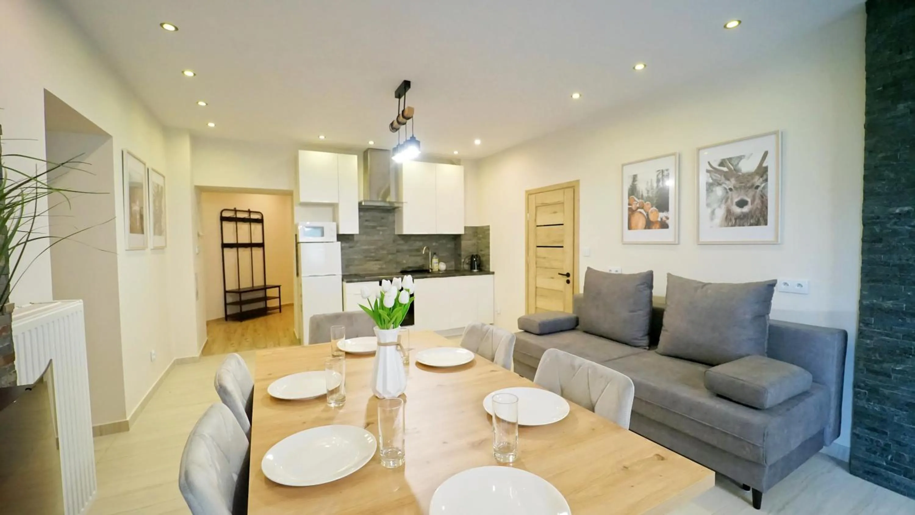 Kitchen or kitchenette in Apartamenty EverySky - Karkonoska 30