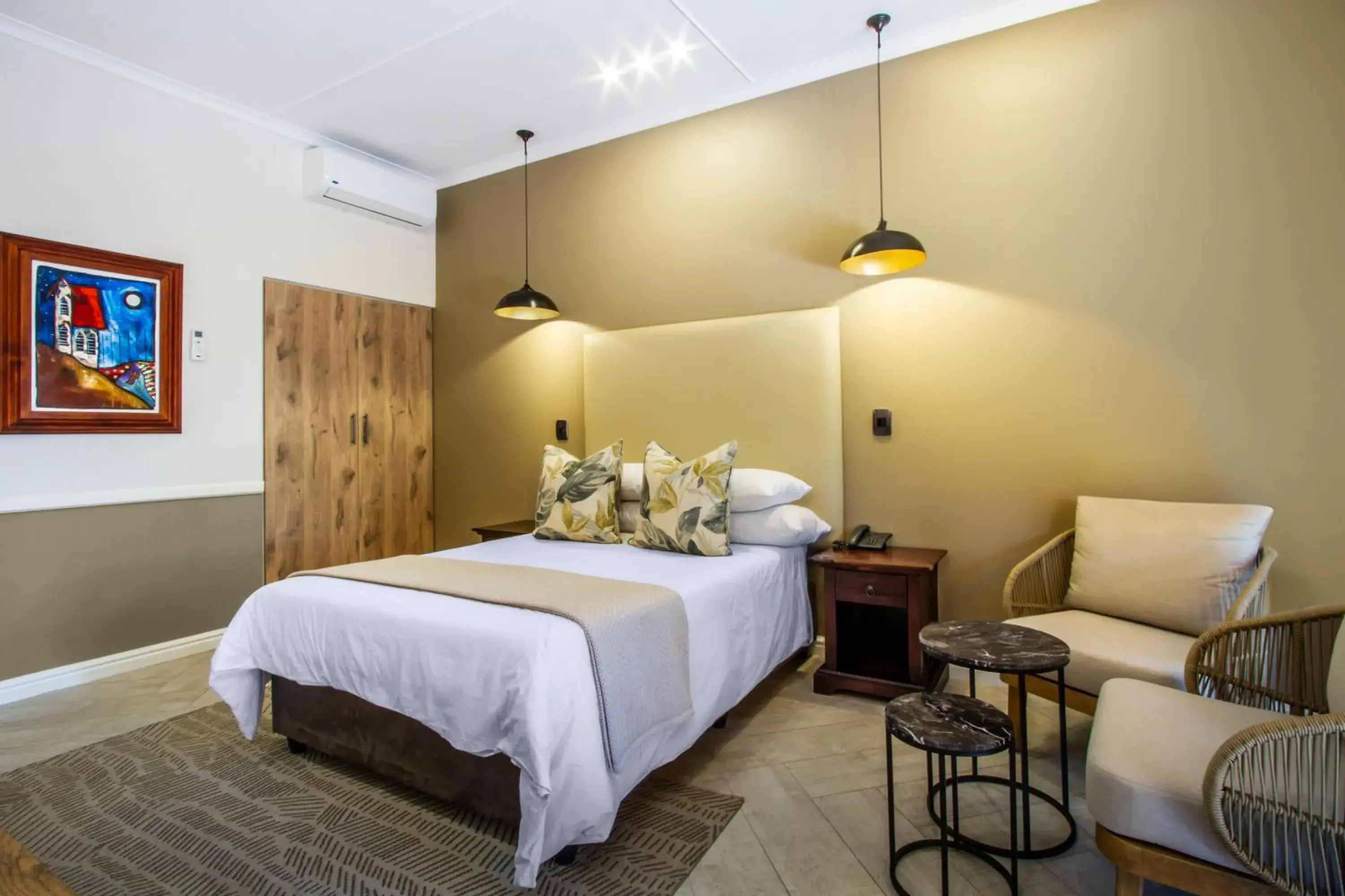 Standard Room - single occupancy in Hlangana Lodge Standard Room - single occupancy in Hlangana Lodge