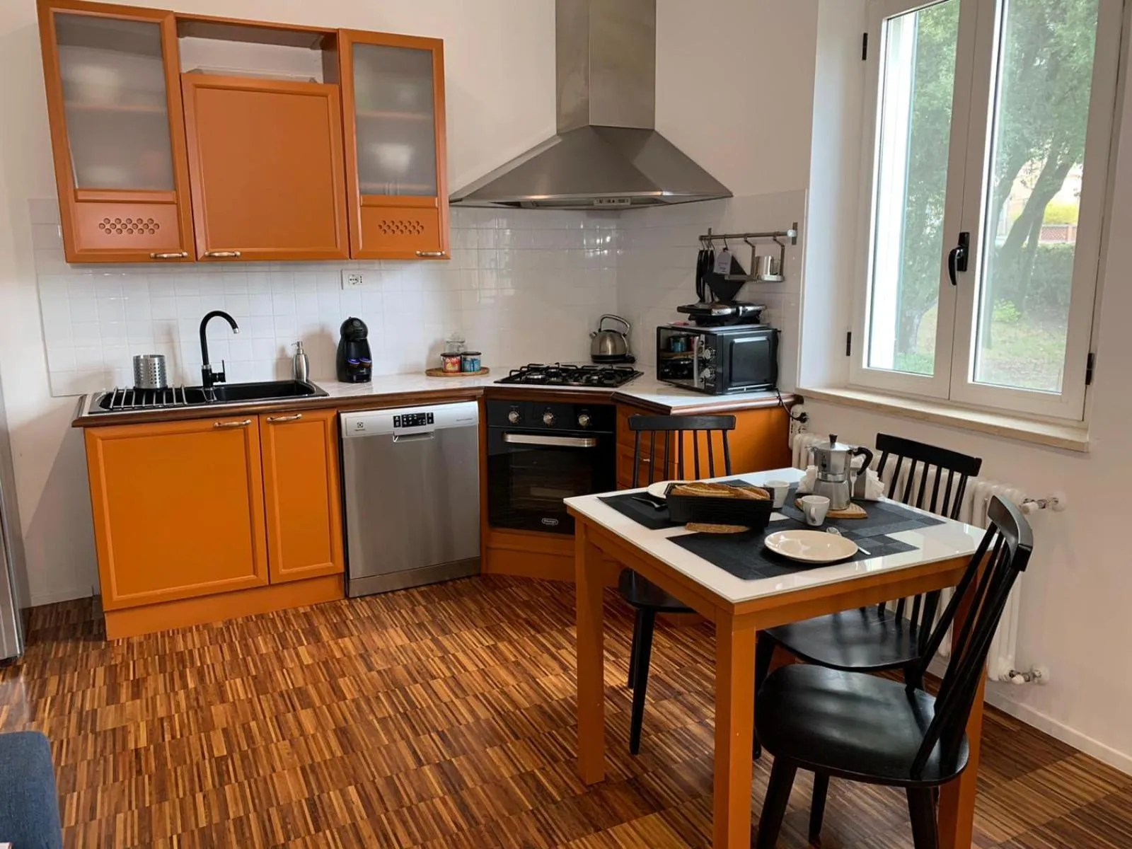 Kitchen or kitchenette in La Coroncina Lodging