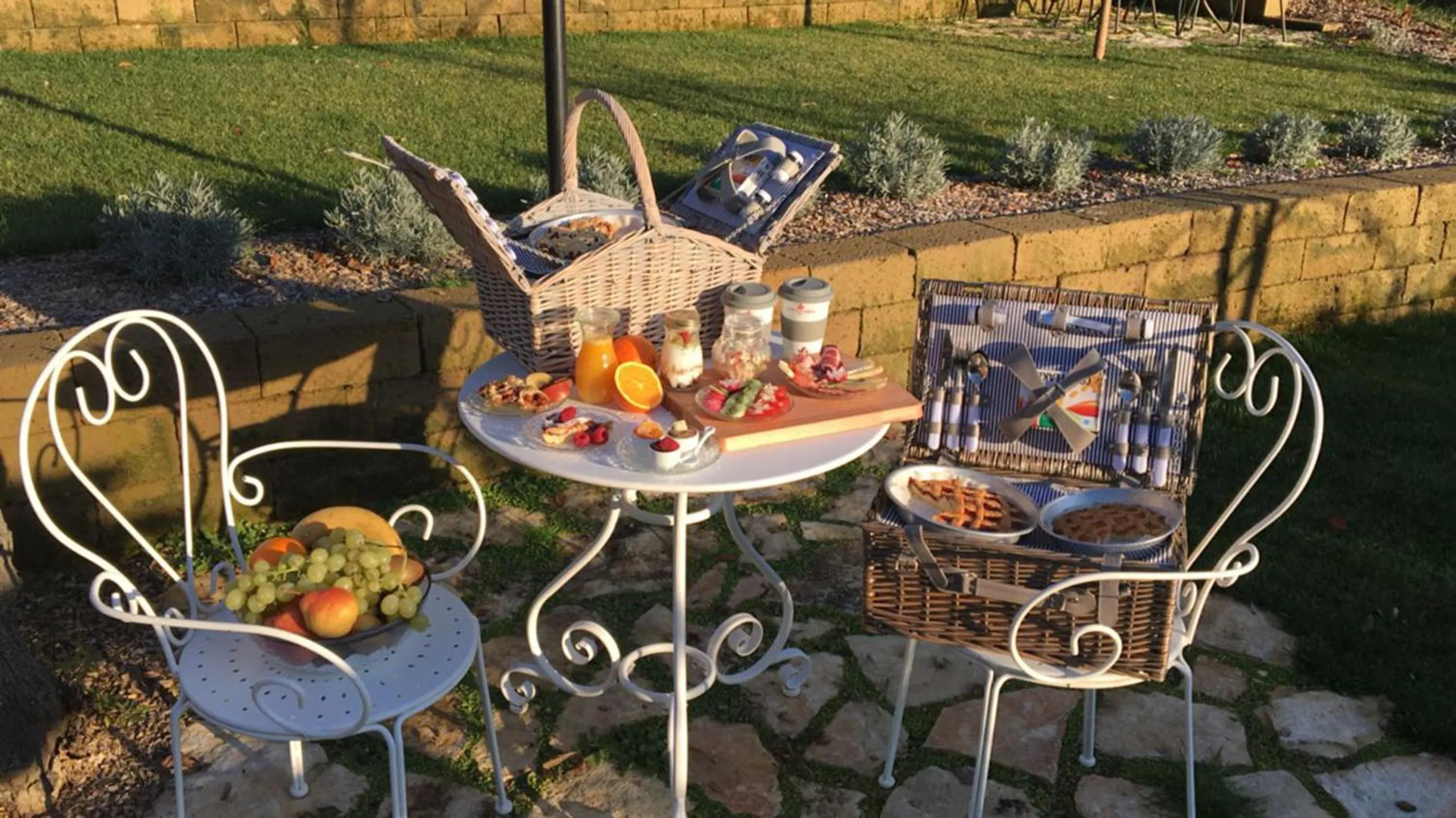 Continental breakfast in La Coroncina Lodging