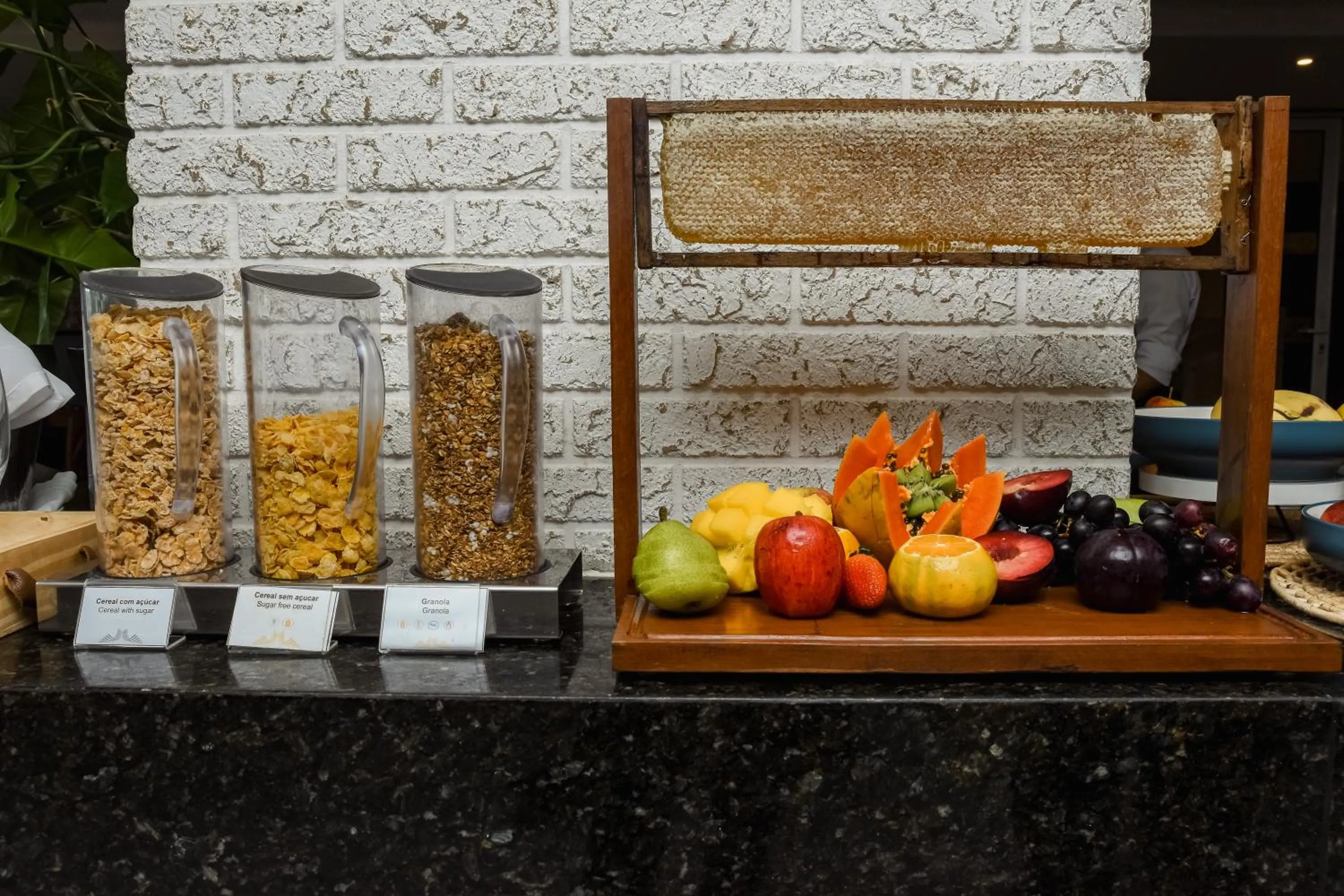 Restaurant/places to eat in Gran Mareiro Hotel