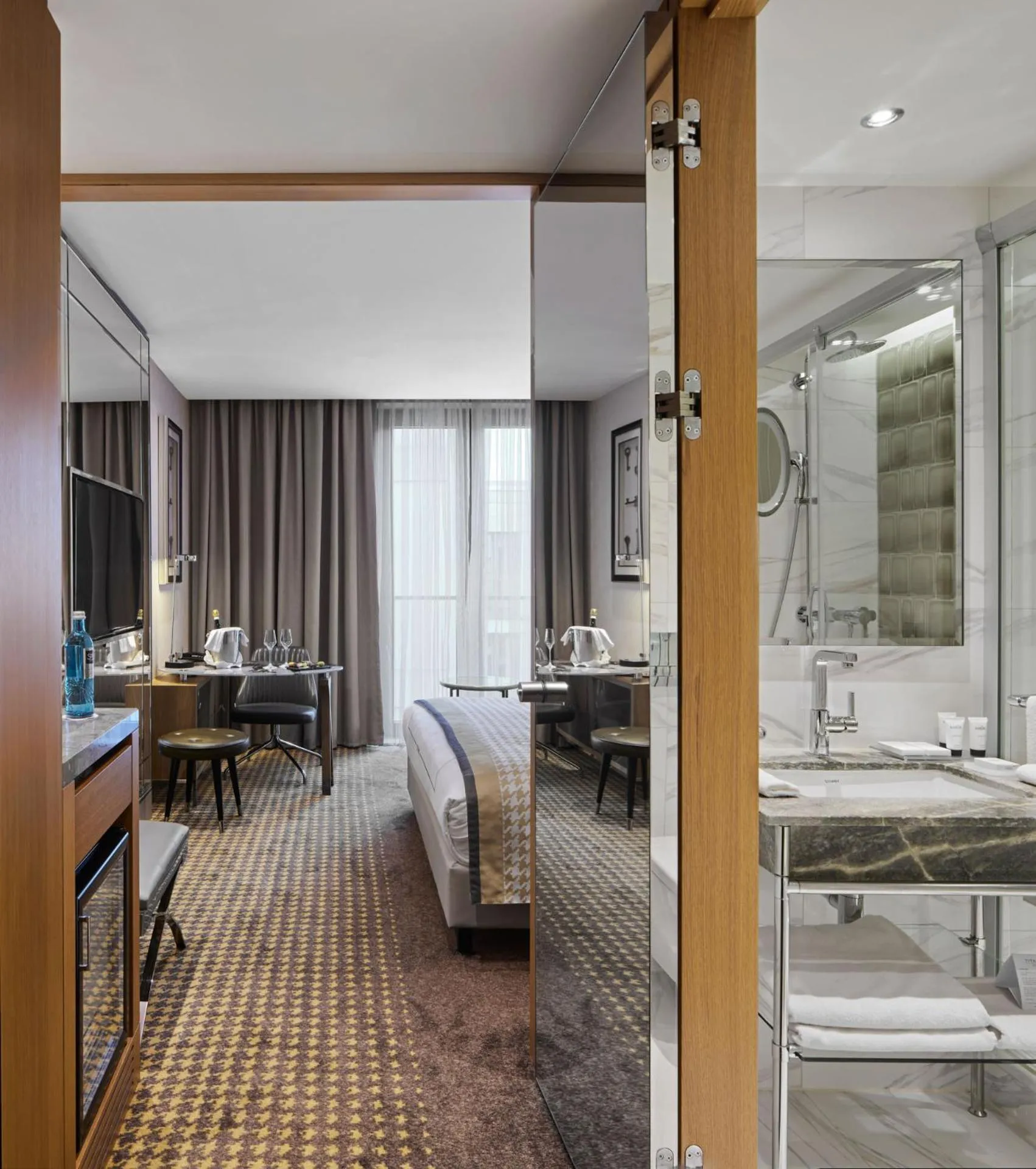 Bed in TITANIC Chaussee Berlin