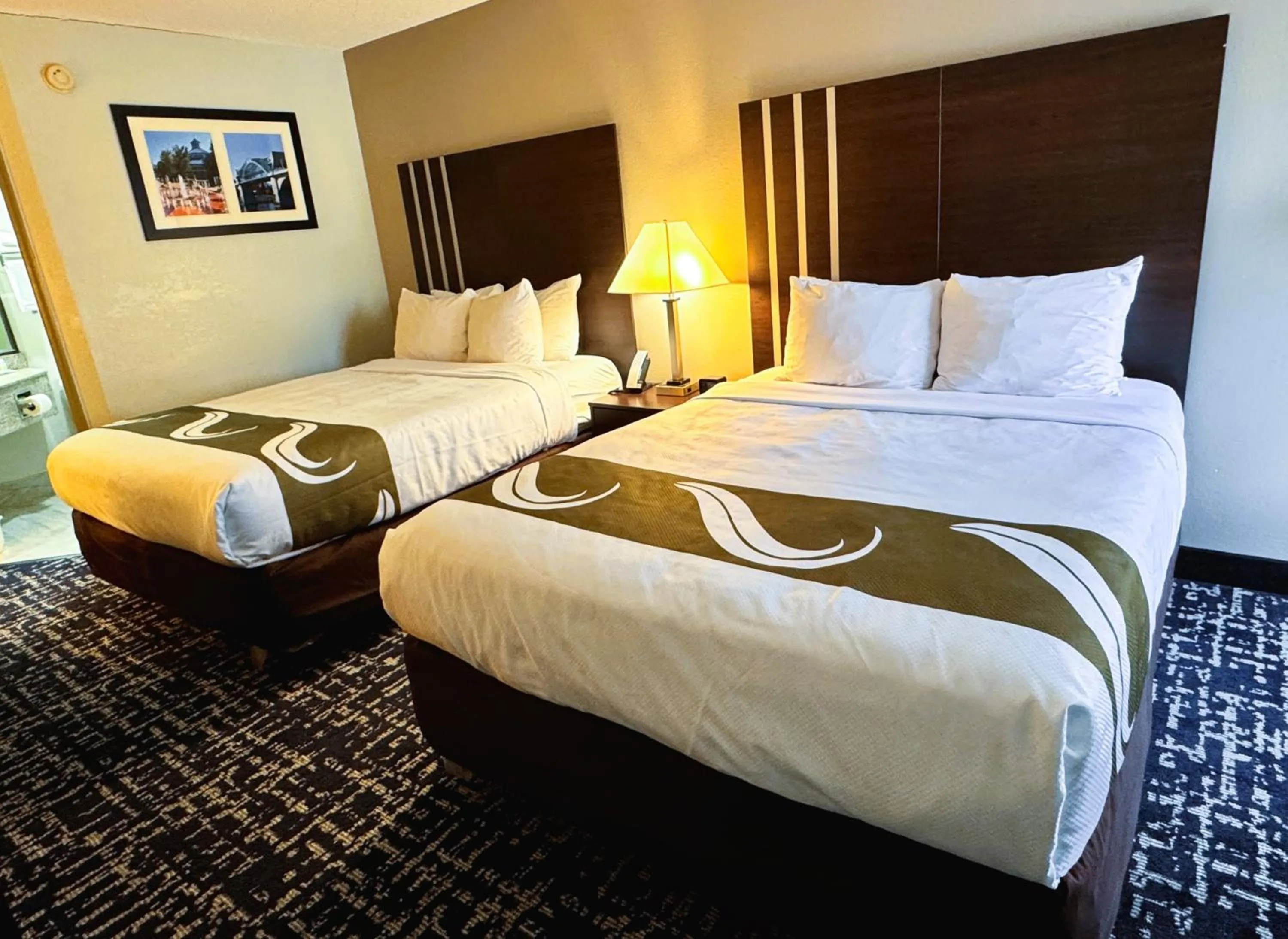 Bed in Quality Inn Cleveland North