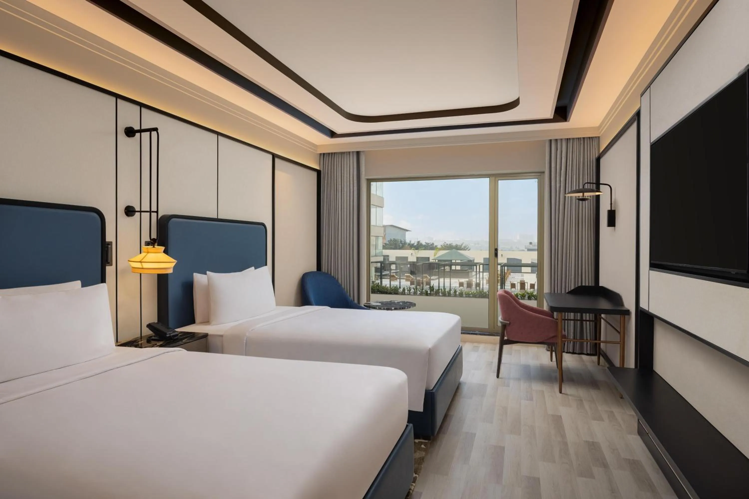 Bedroom, Bed in Doubletree By Hilton Bengaluru Airport