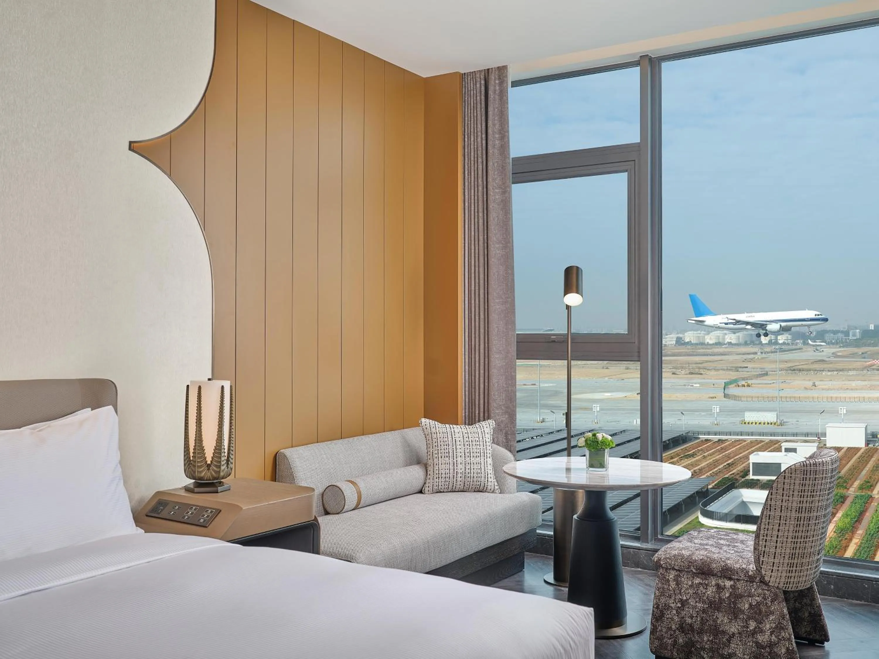 Bed in Hilton Guangzhou Baiyun Airport