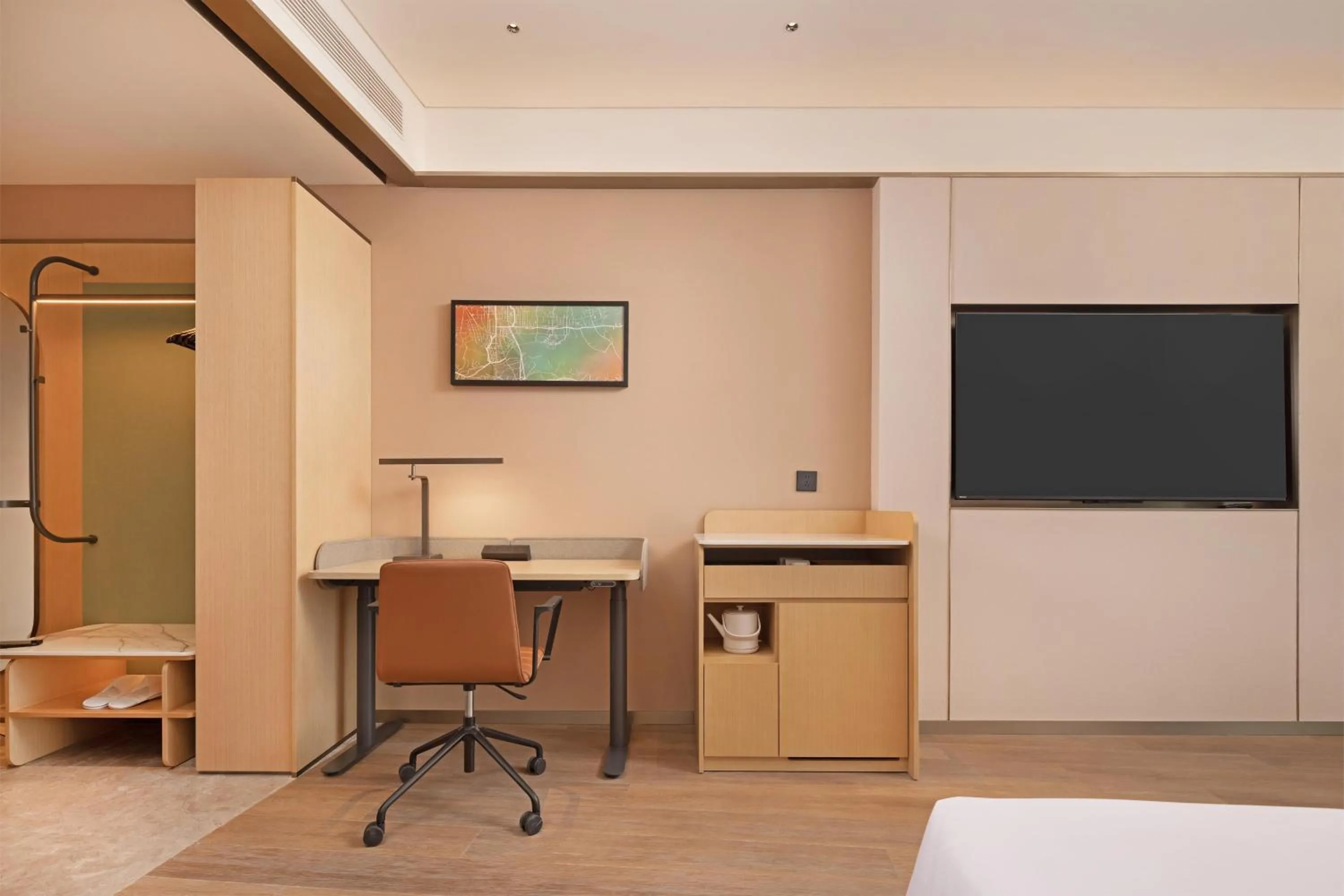 Bedroom, Bed in Hilton Garden Inn Huangshi Dinosaur Wonderland