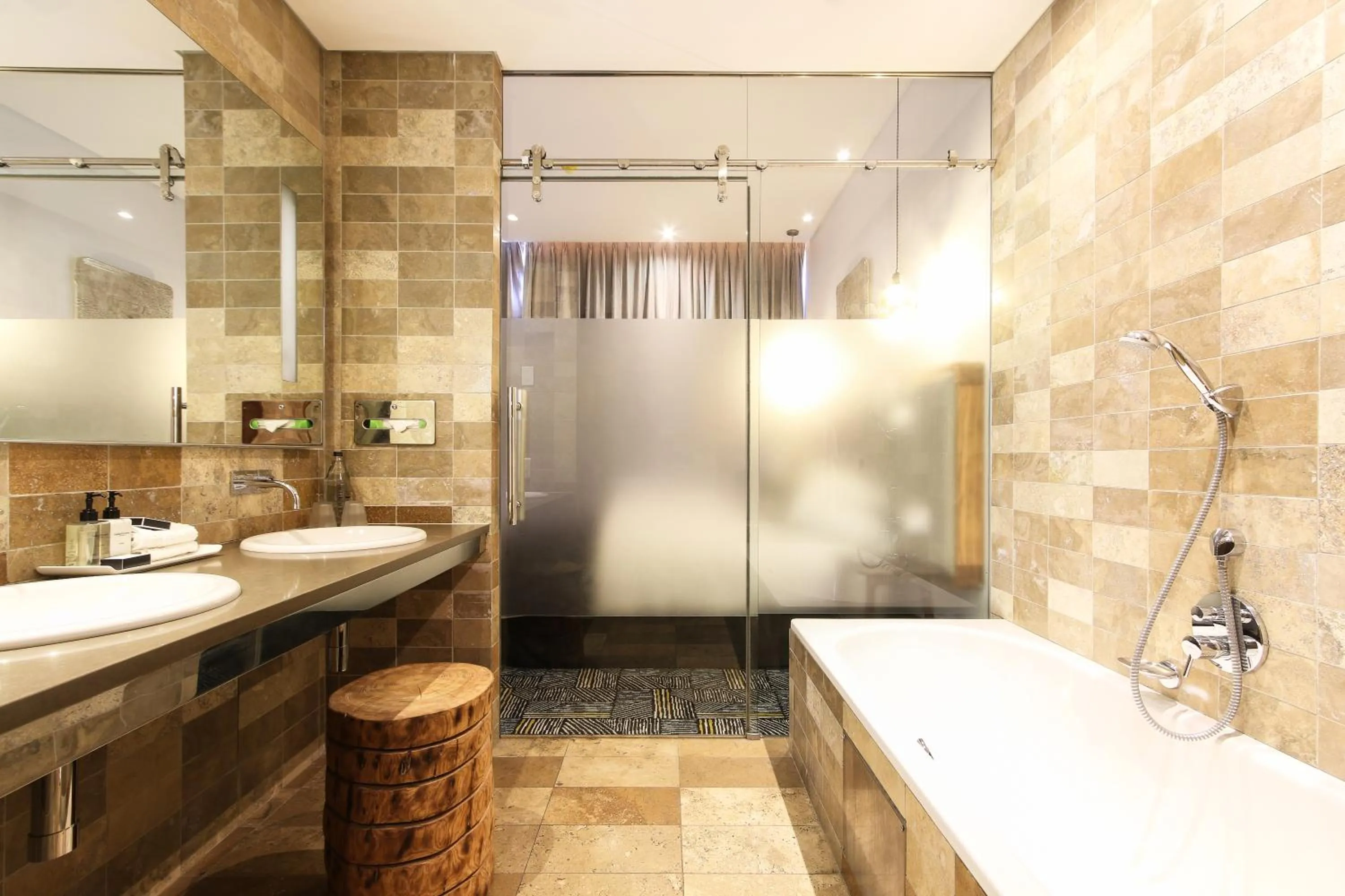 Bathroom in Vineyard Hotel