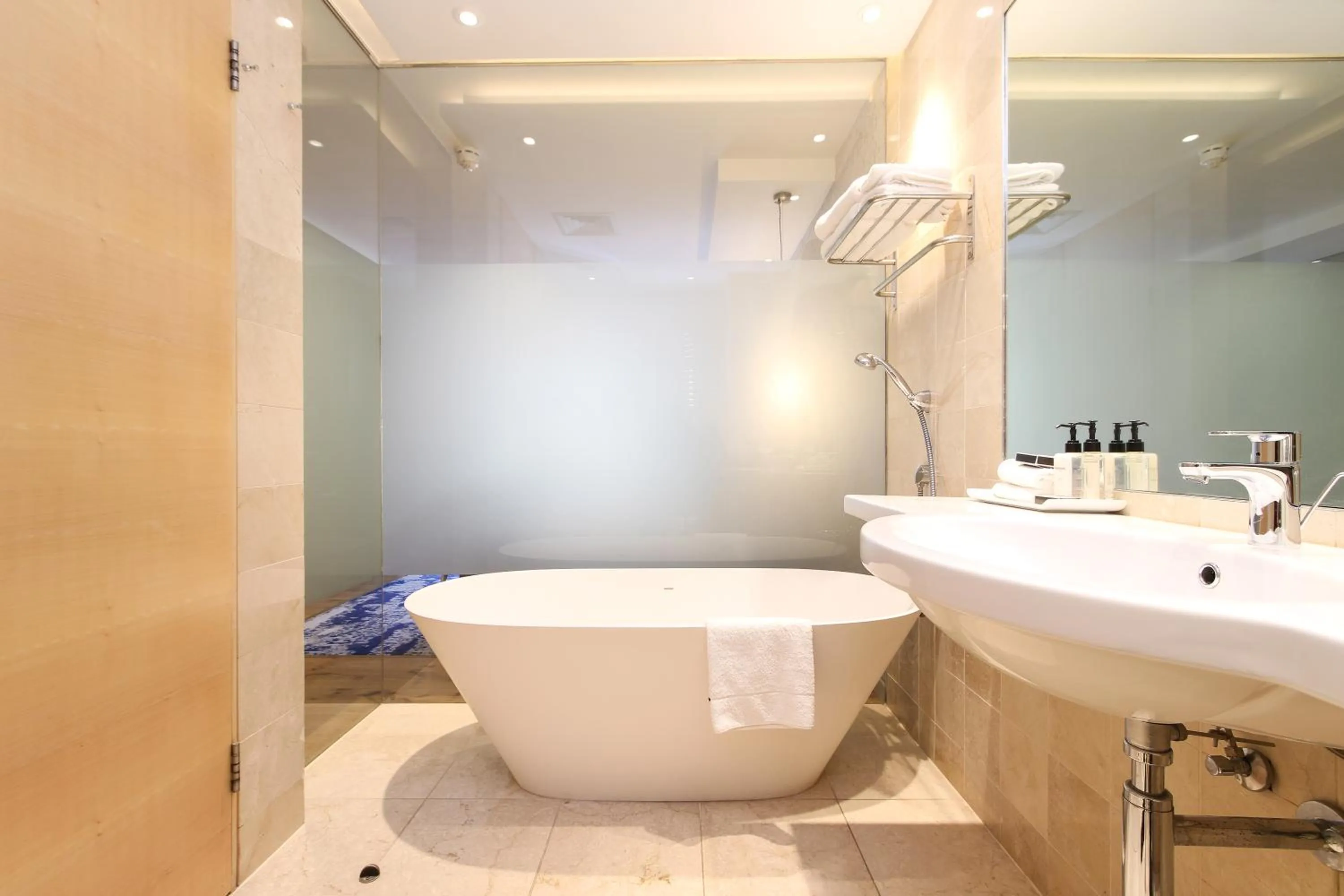 Bathroom in Vineyard Hotel