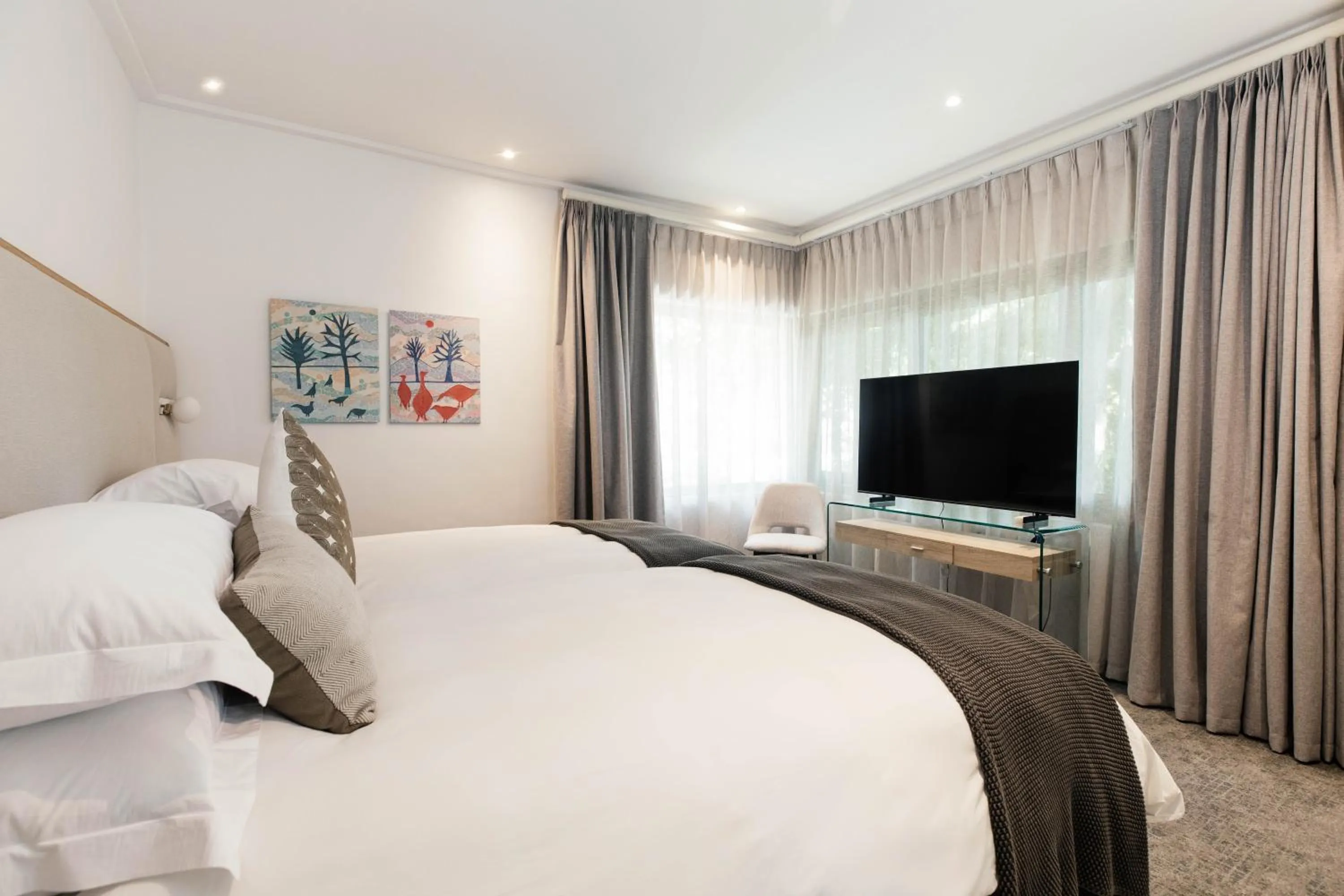 Bedroom, Bed in Vineyard Hotel