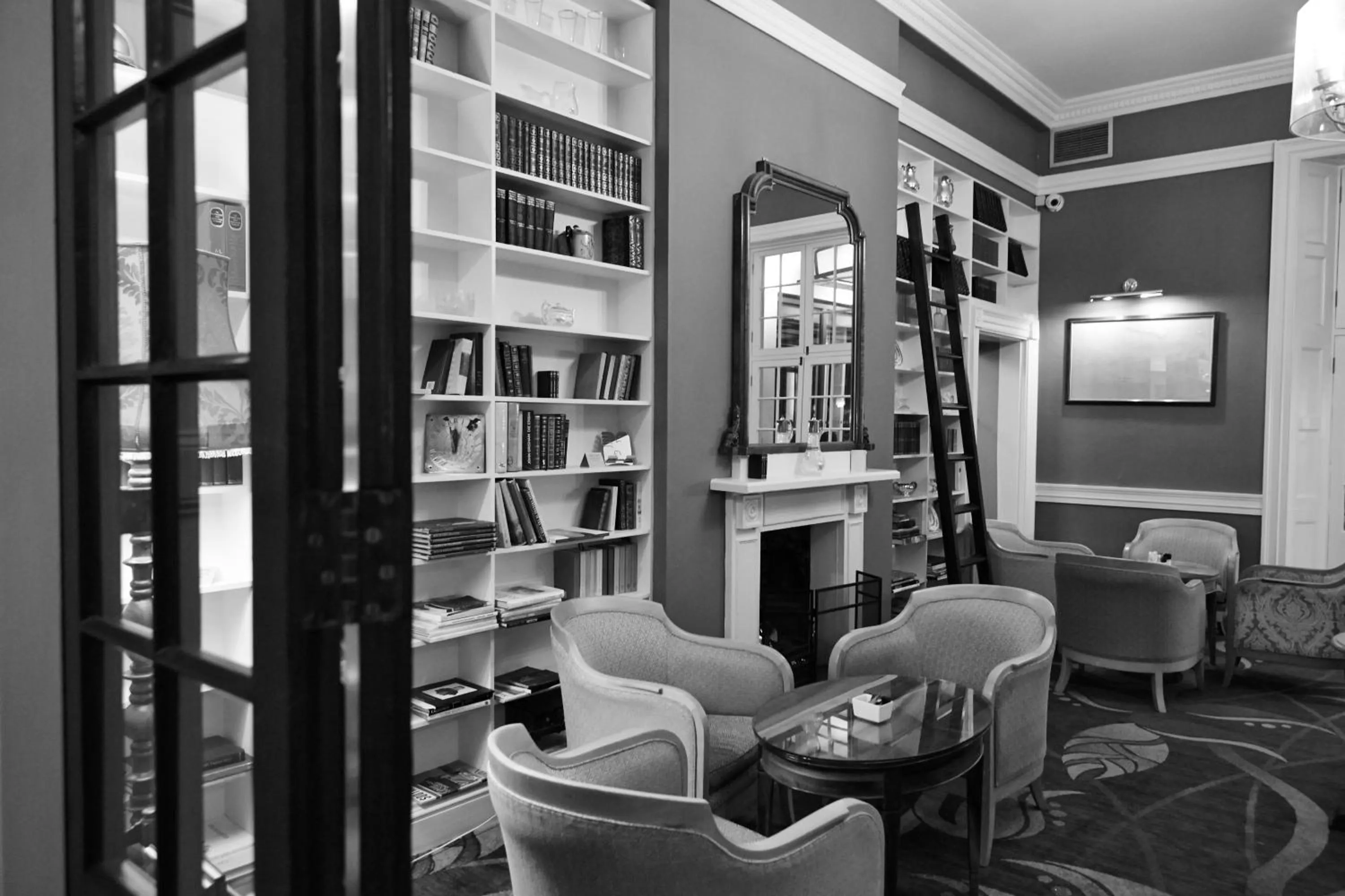 Library in Vineyard Hotel