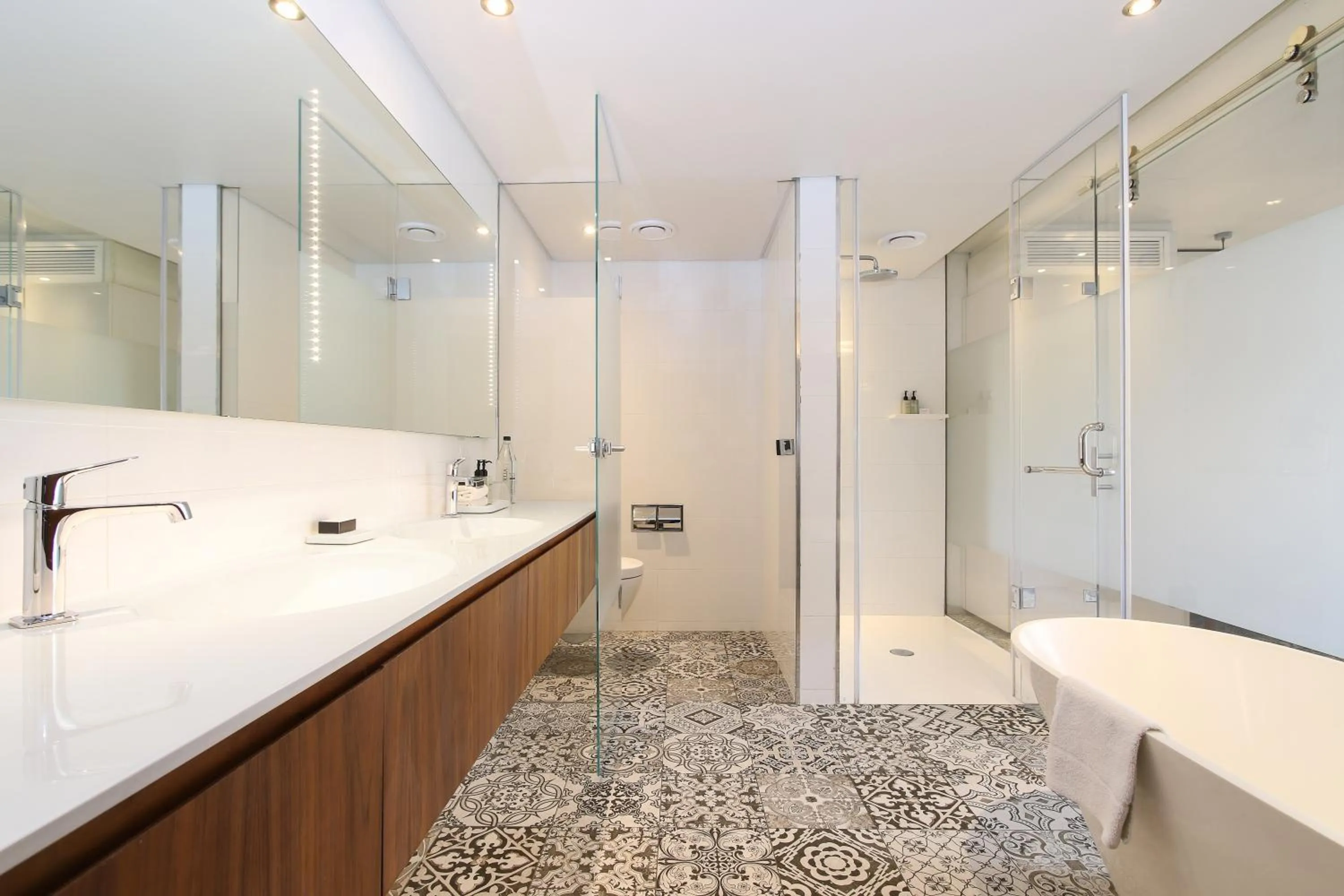 Bathroom in Vineyard Hotel