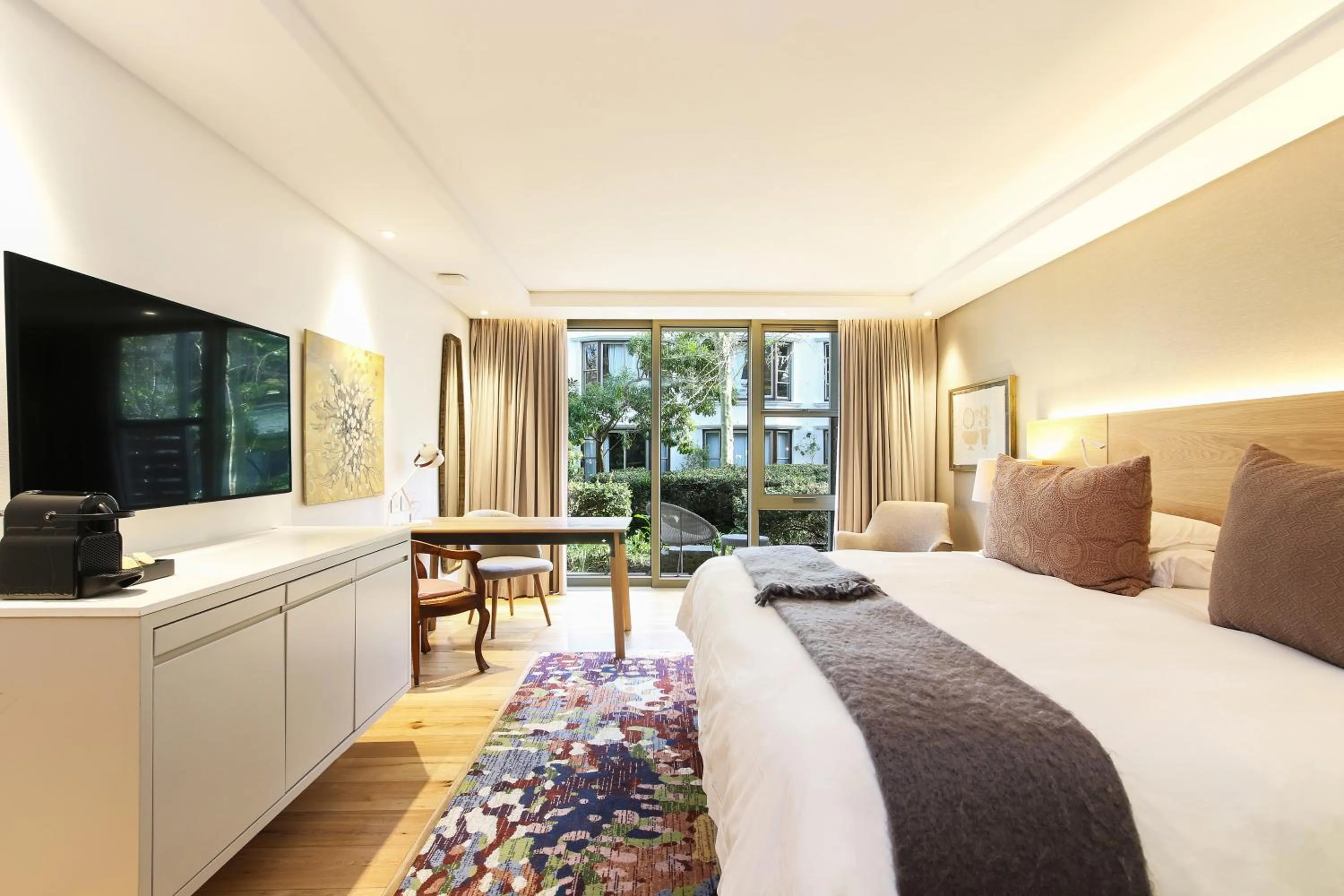 Bedroom, Bed in Vineyard Hotel