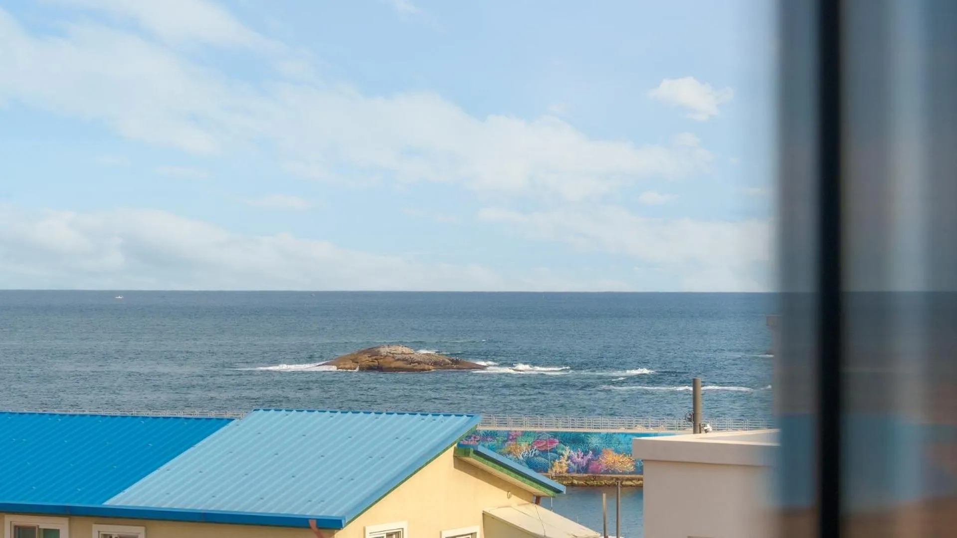 Property building in Sokcho Jaja Ocean View Pension