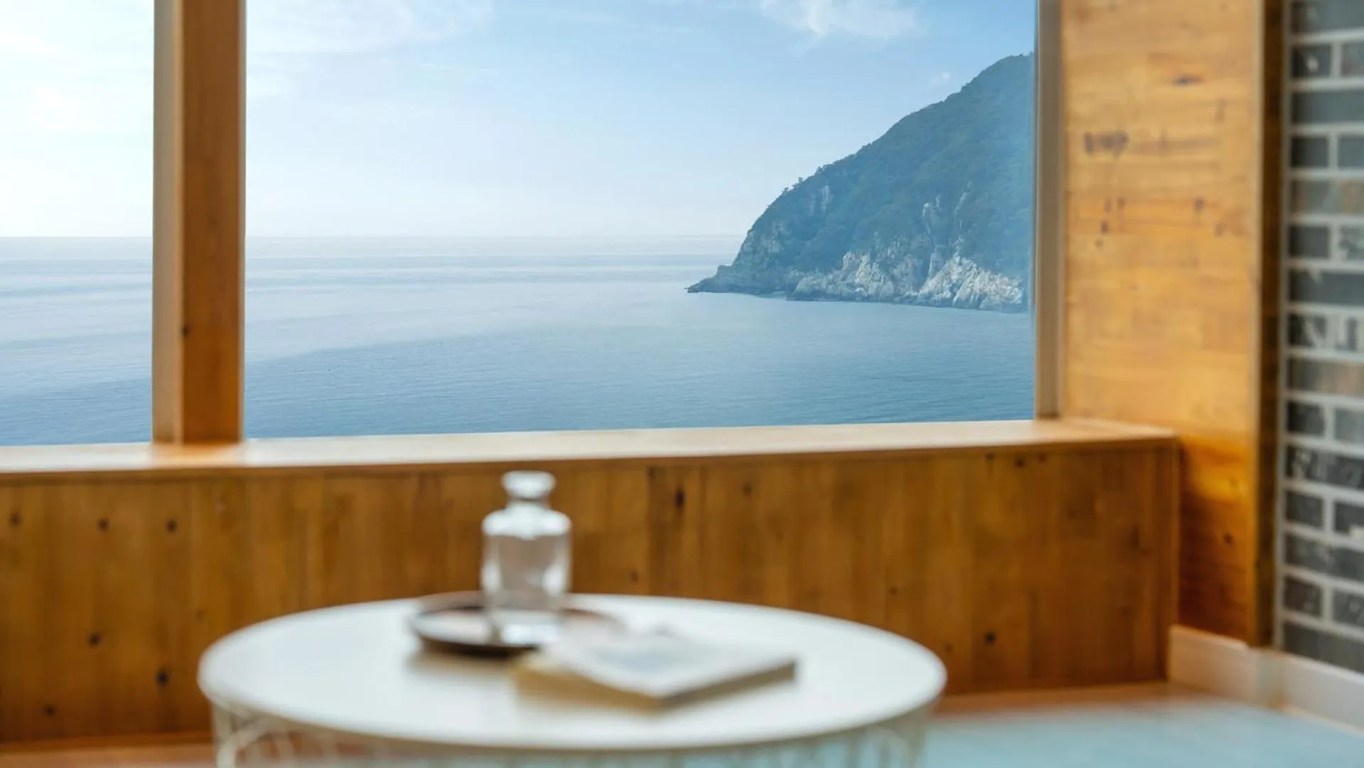 Property building in Geoje Inbito Pension