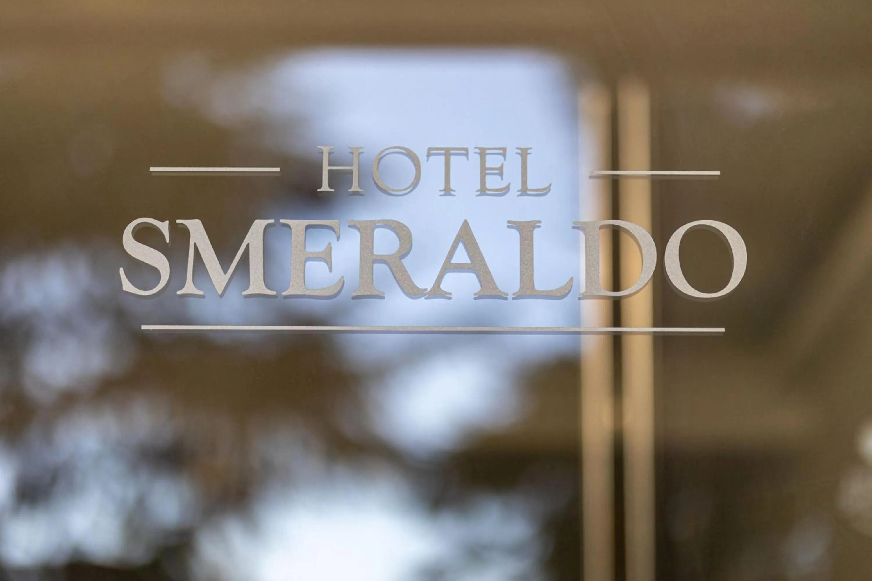 Property logo or sign in Hotel Smeraldo