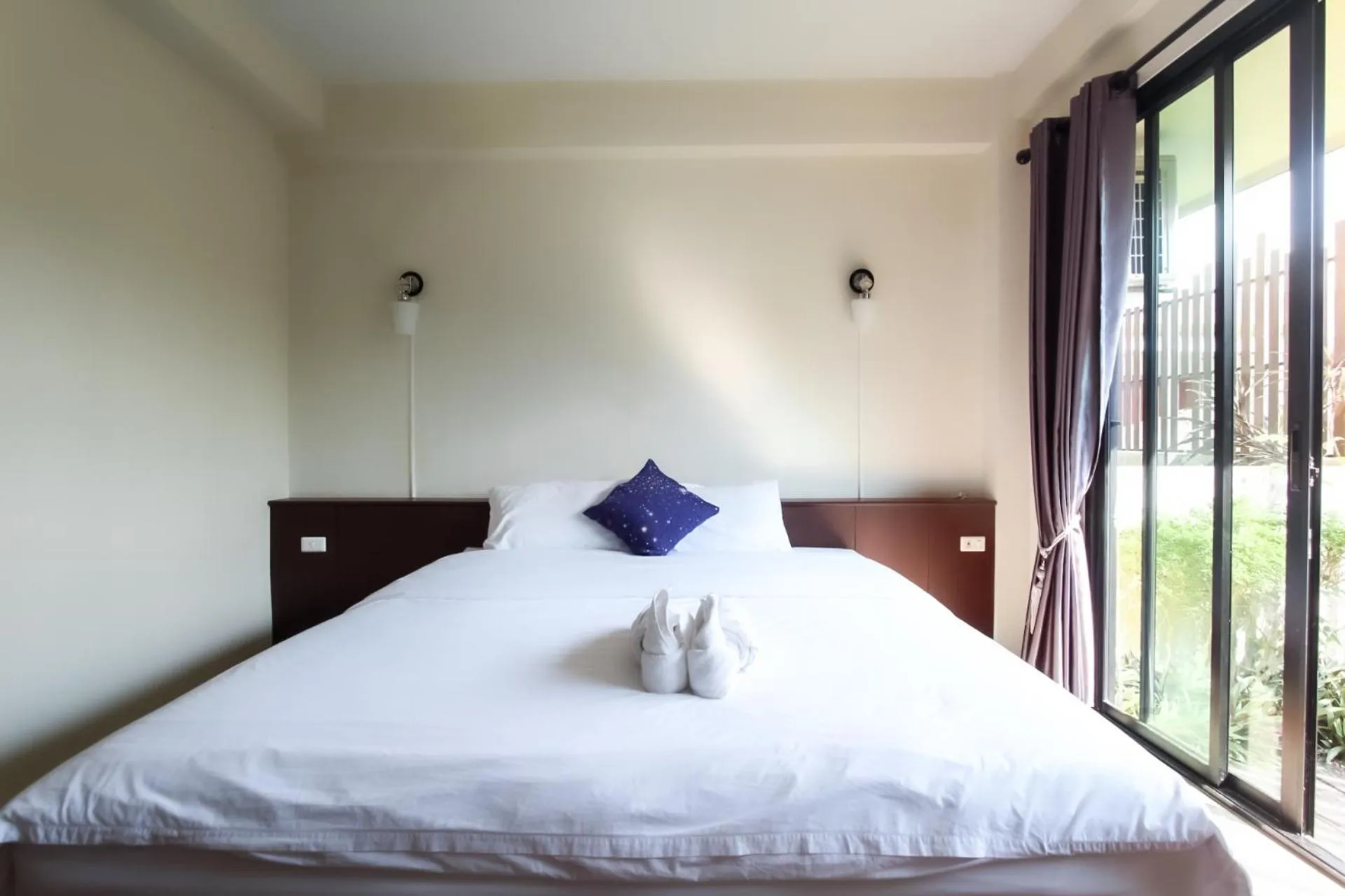 Bed in Baan Pordeedin